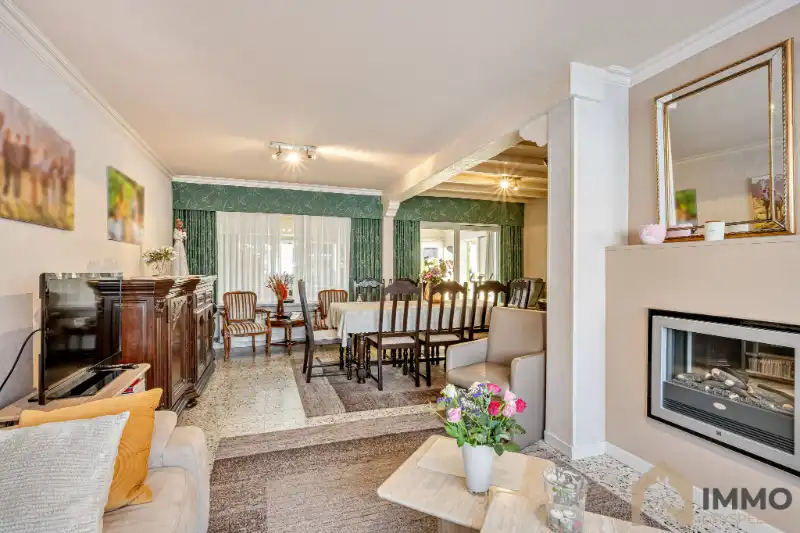 Te koop Rumbeke gezinswoning met 3 slpks, tuin, garage. foto 4