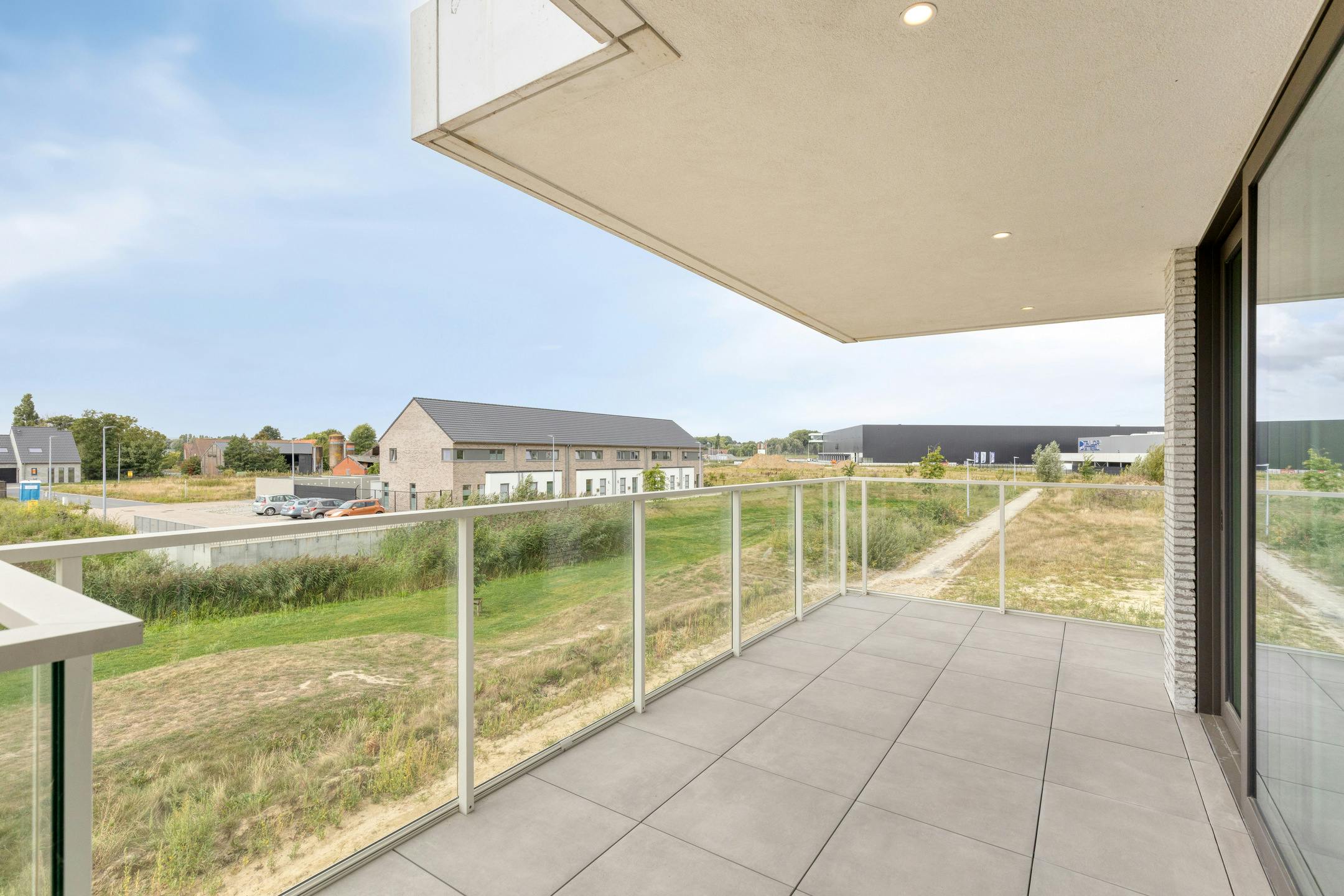 Volledig ingerichte én geschilderde modelappartement! foto 9