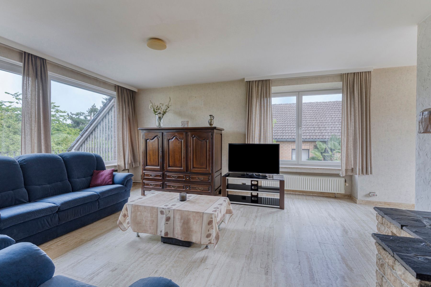 Residentieel gelegen villa met 4 slaapkamers en bureel foto 7