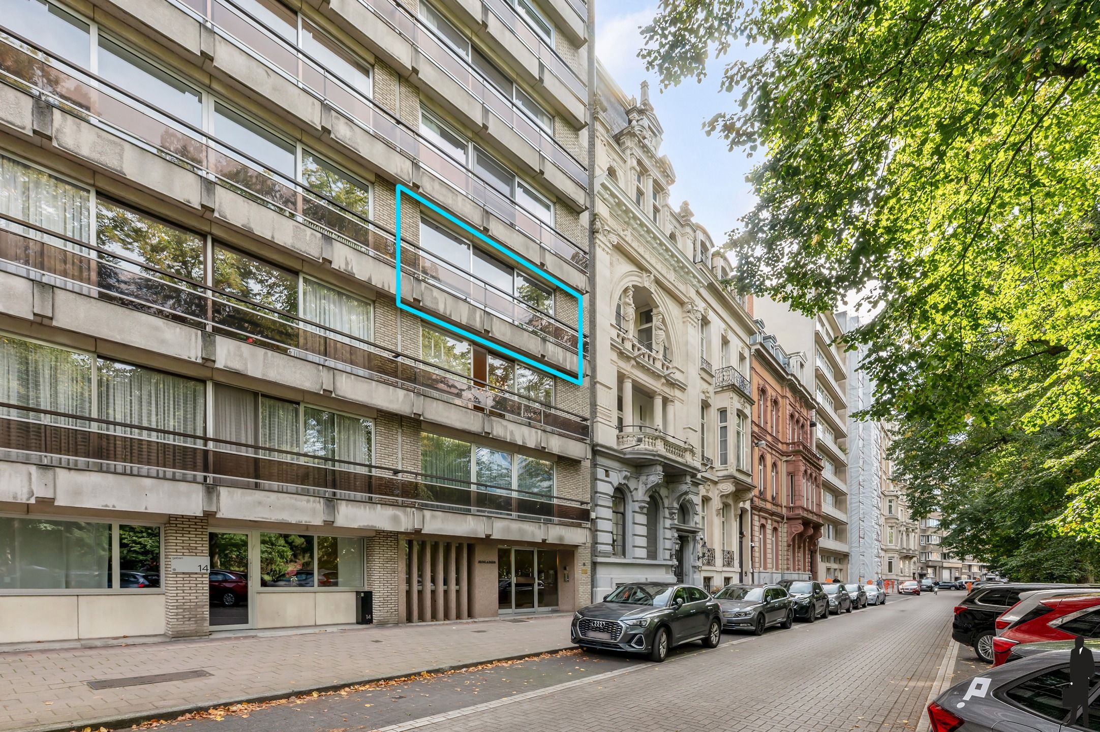 Riant en lichtrijk drieslaapkamerappartement aan het Albertpark - met terras en staanplaatsen foto 2