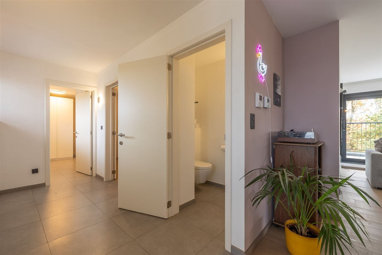 Penthouse met 3 slpk., riant terras, autostaanplaats en kelderberging foto 4