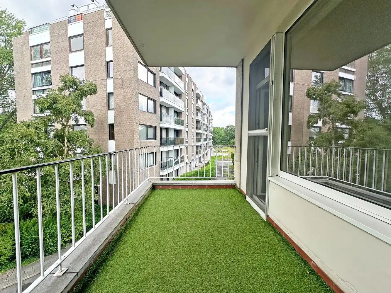 3 slaapkamer appartement met terras en staanplaats te Wilrijk! foto 8