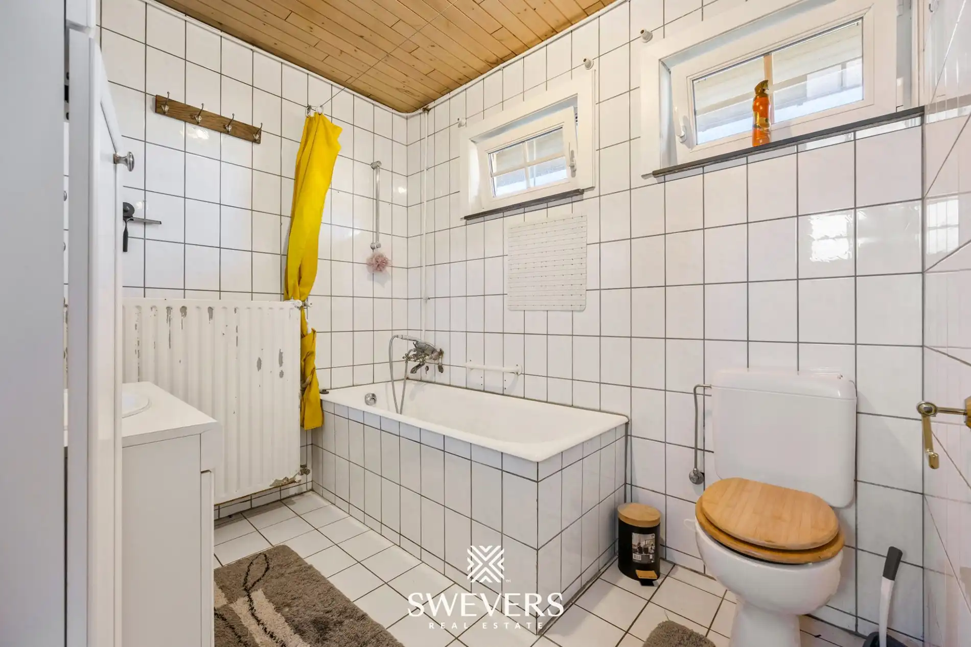 Te renoveren open bebouwing met ruime volumes en zuidgericht perceel in Heusden   foto 22