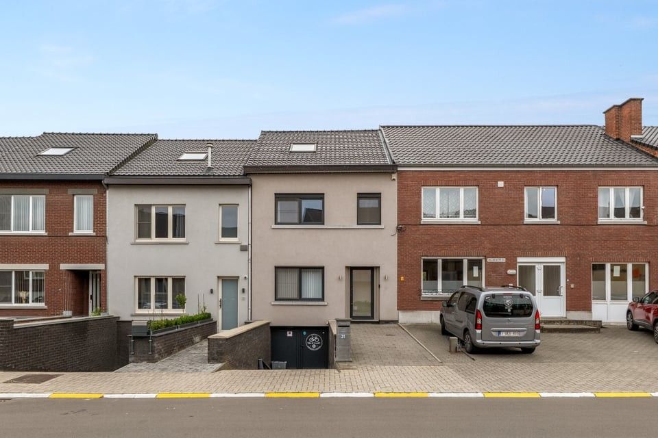 INSTAPKLARE GEZINSWONING MET 4 SLAAPKAMERS EN ZONNIGE TUIN OP TOPLOCATIE foto 42