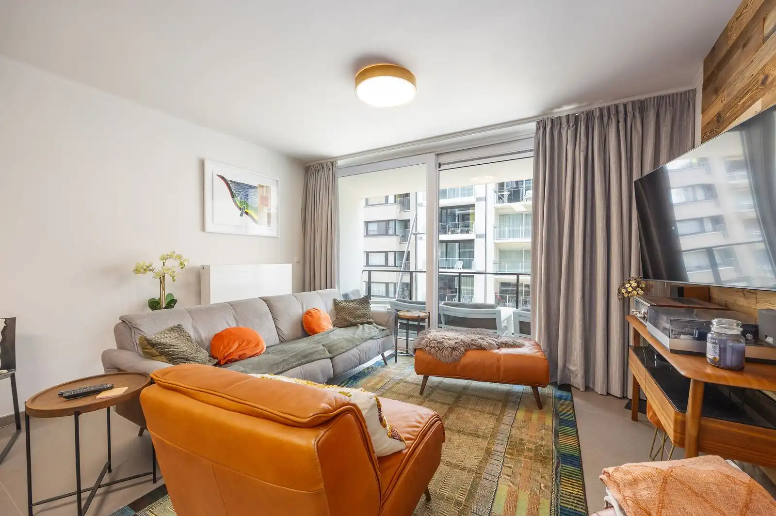 "Stijlvol appartement te koop in Oostende - moderne luxe met 2 slaapkamers en een ruime woonkamer" foto 4