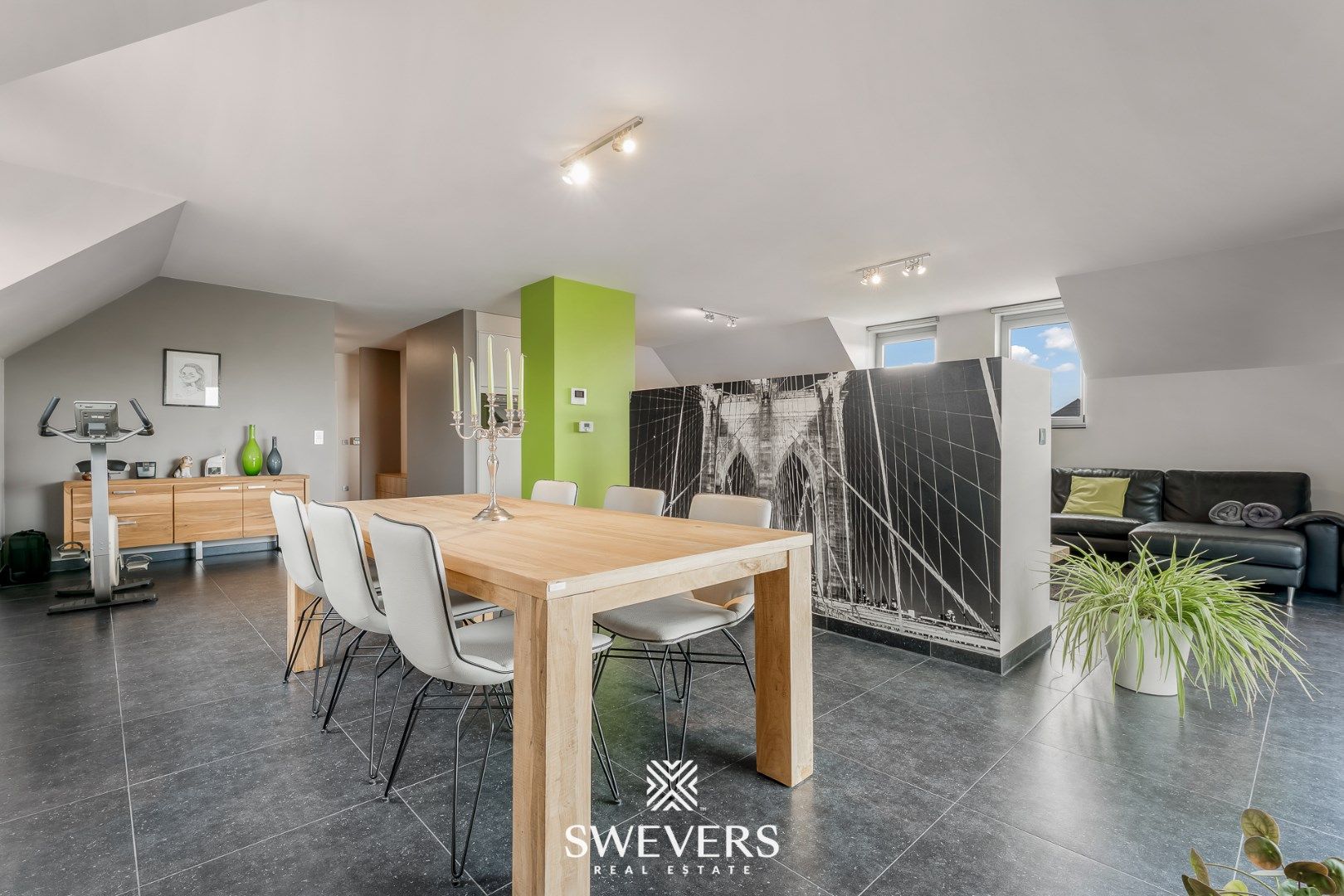 Exclusief wonen in een lichtrijke penthouse te Wellen foto 3