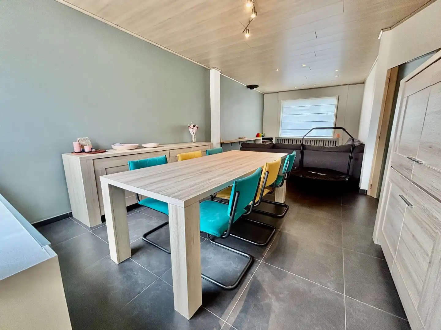 Instapklare halfopen bebouwing met veel ruimte, garage en zonnige tuin foto 4