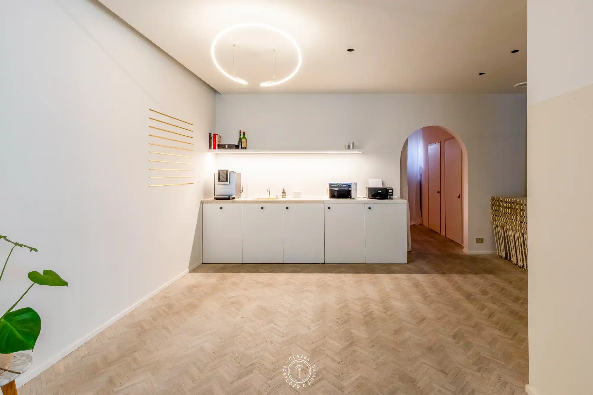 Veelzijdig en instapklaar handelspand met veel potentieel op een topligging foto 13