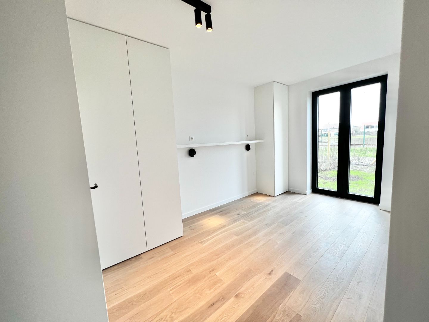 Prachtig tuinappartement in een villaresidentie foto 9