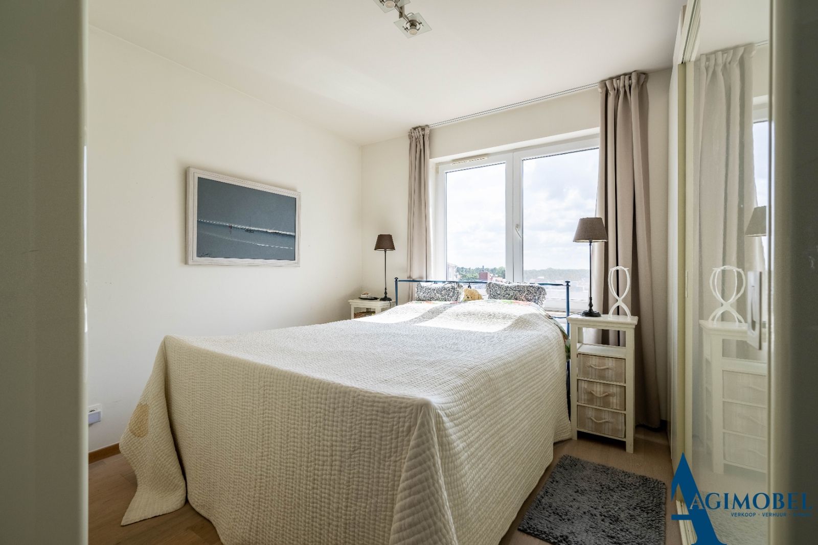 Stijlvol 2-slaapkamer appartement met royale gevelbreedte van 6,75 m, pal op de Lippenslaan. foto 9
