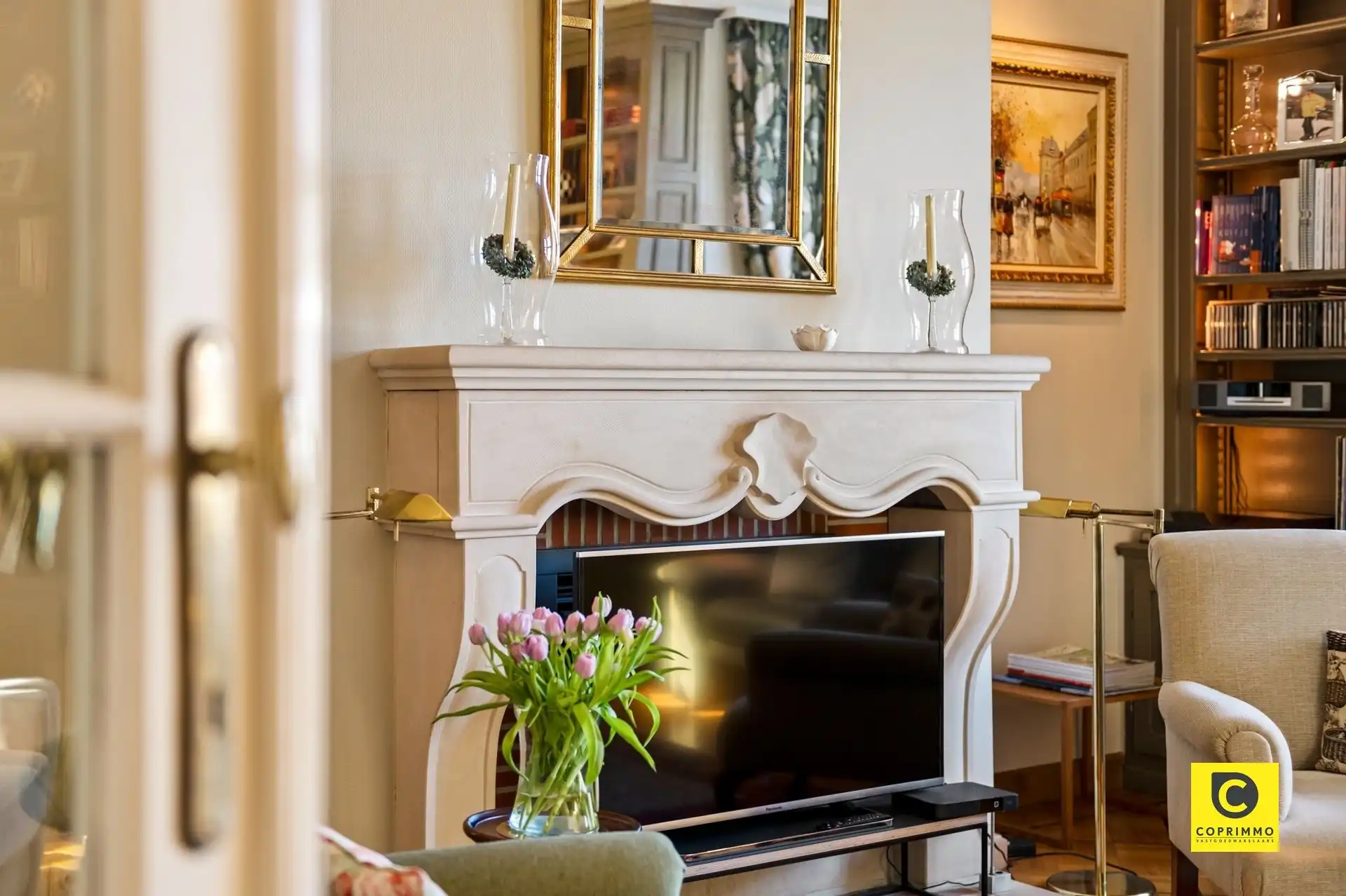 Karaktervolle woning te koop in hartje Edegem foto 4