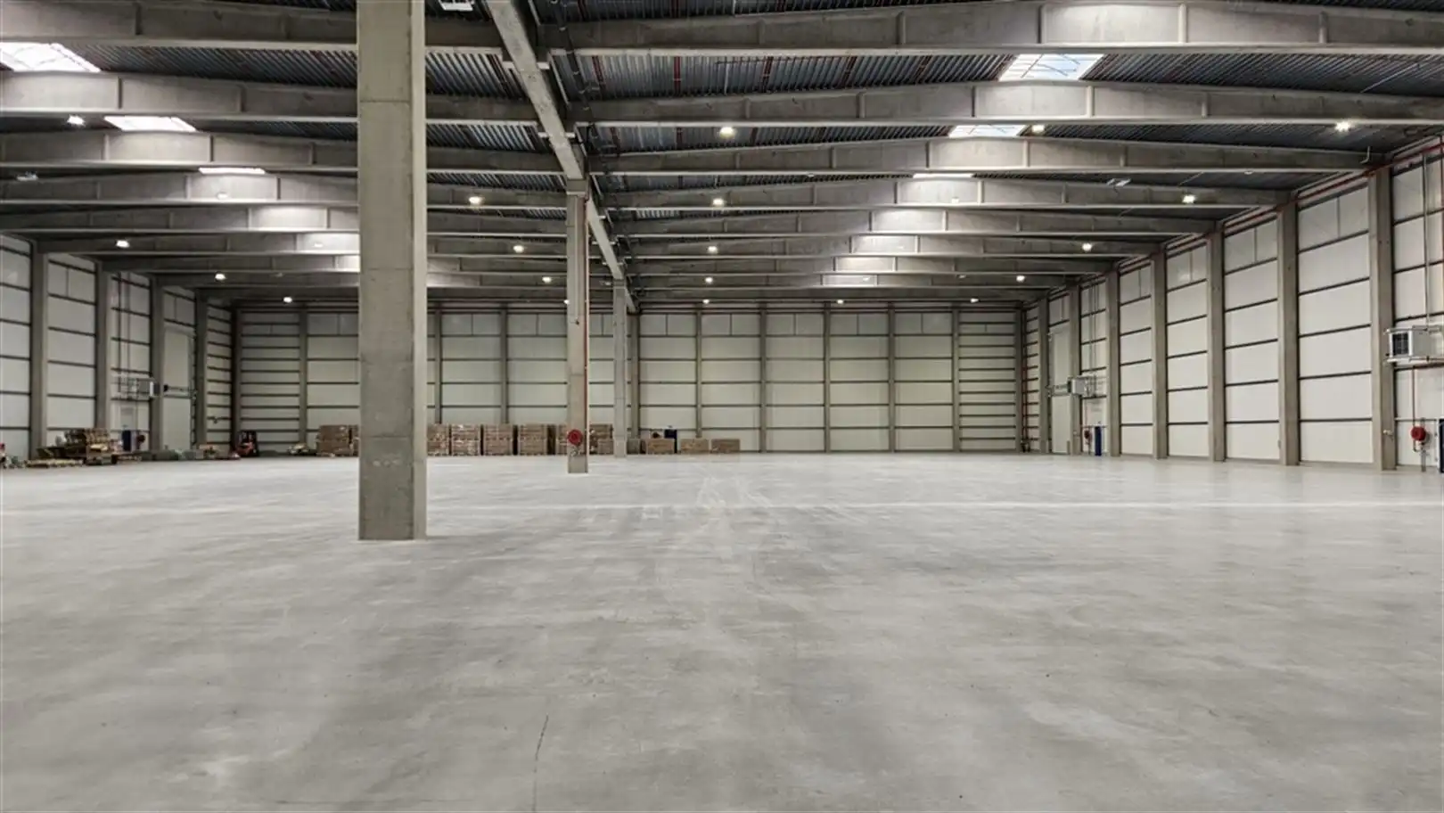 Logistieke units met kantoren foto 6