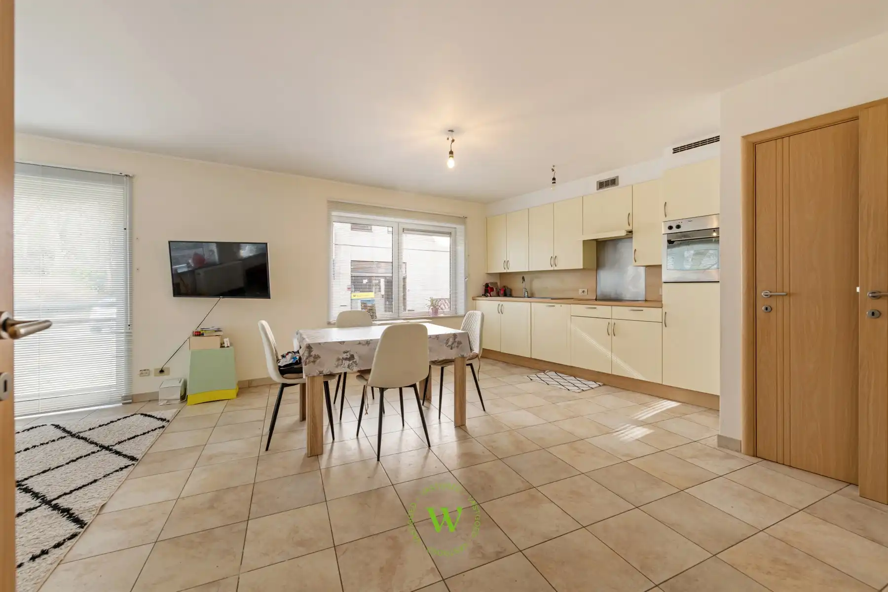 Lichtrijk 2-slaapkamerappartement met zicht op de vesten. foto 3