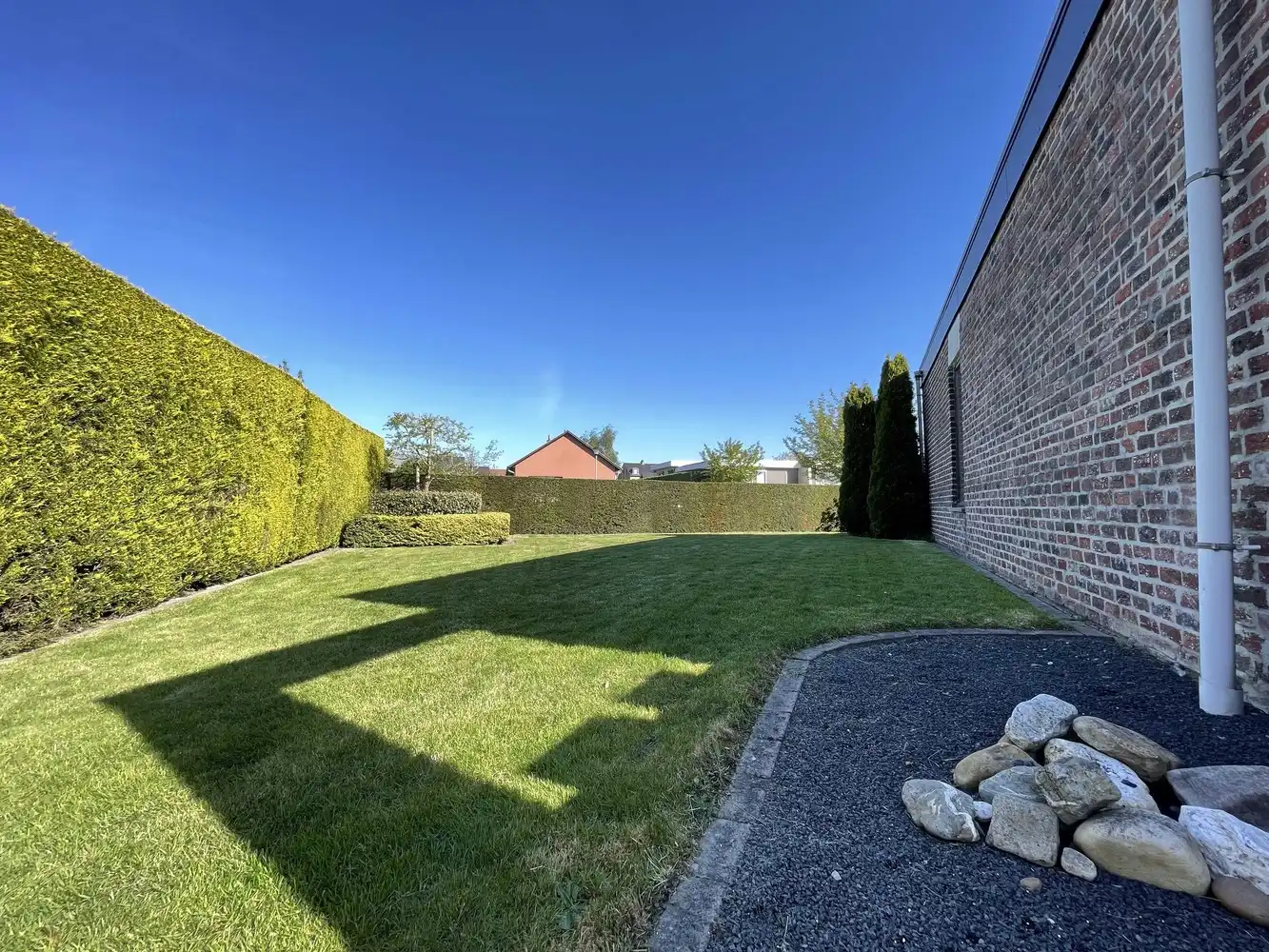 Rustig gelegen vrijstaande woning met zonovergoten tuin foto 14