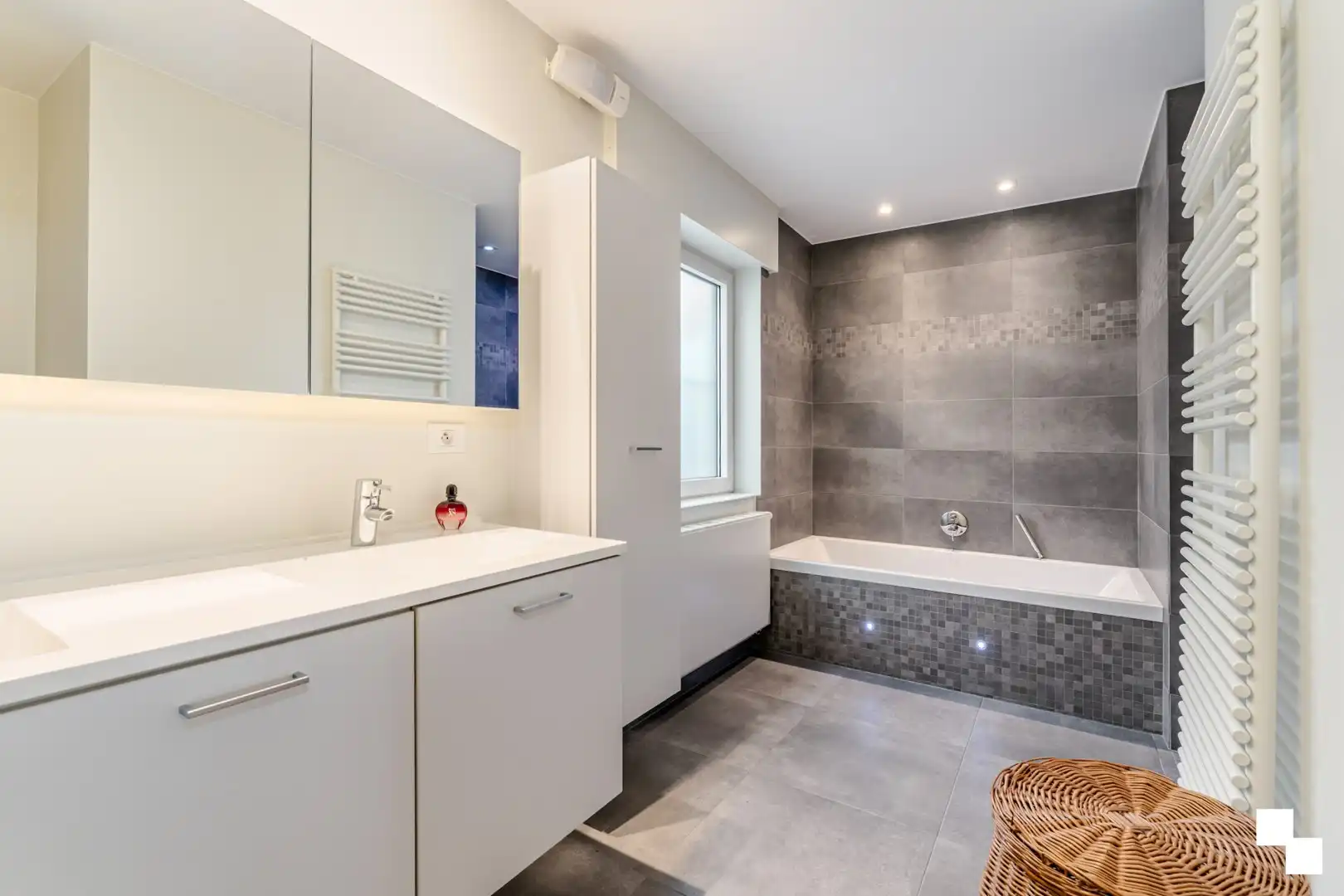 Veelzijdige eigendom met recente woning en heel wat opslagmogelijkheden te Lendelede foto 15