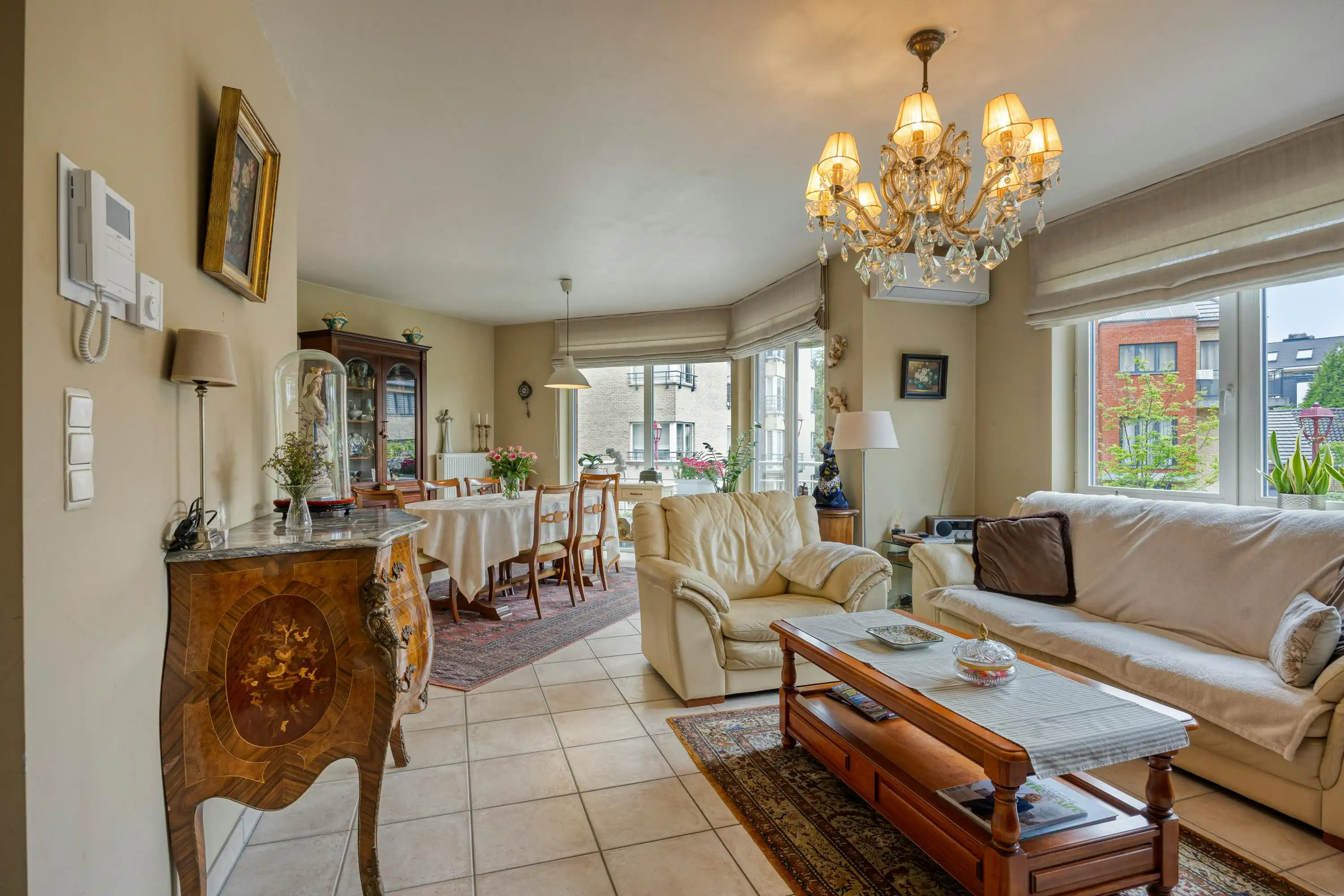 Lichtrijk appartement te koop in residentiële wijk te Jette foto 3