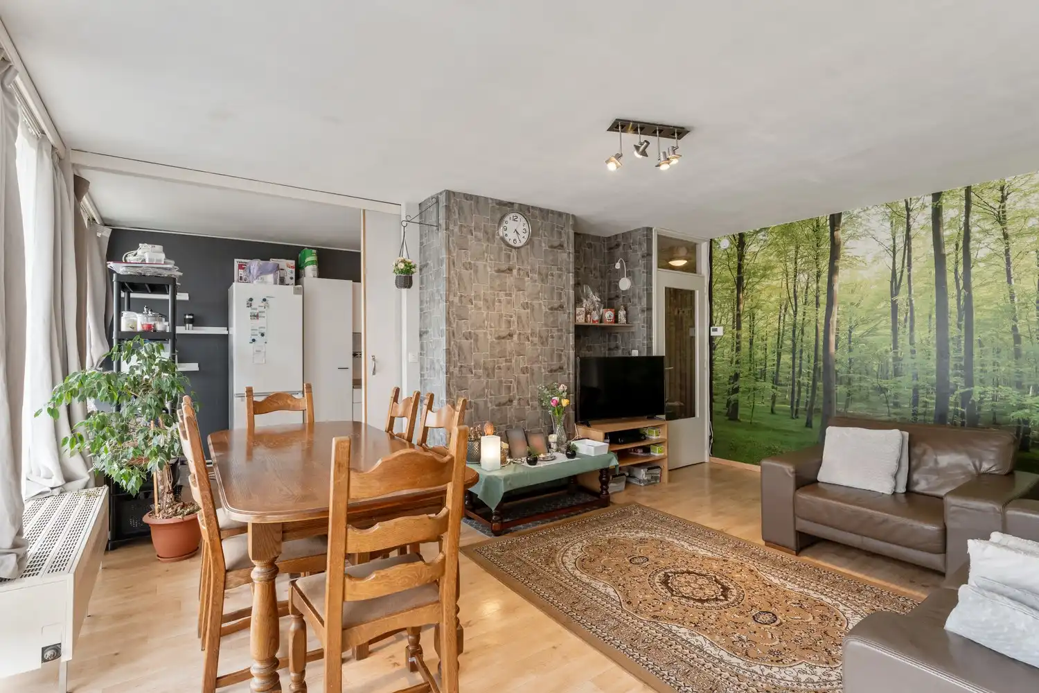 Gunstig gelegen appartement met 2 slaapkamers, ondergrondse autostaanplaats en kelderberging. foto 7