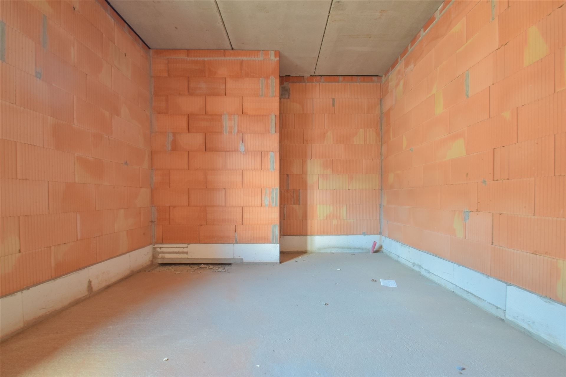Casco gelijkvloers appartement met tuin en autostaanplaats. foto 15