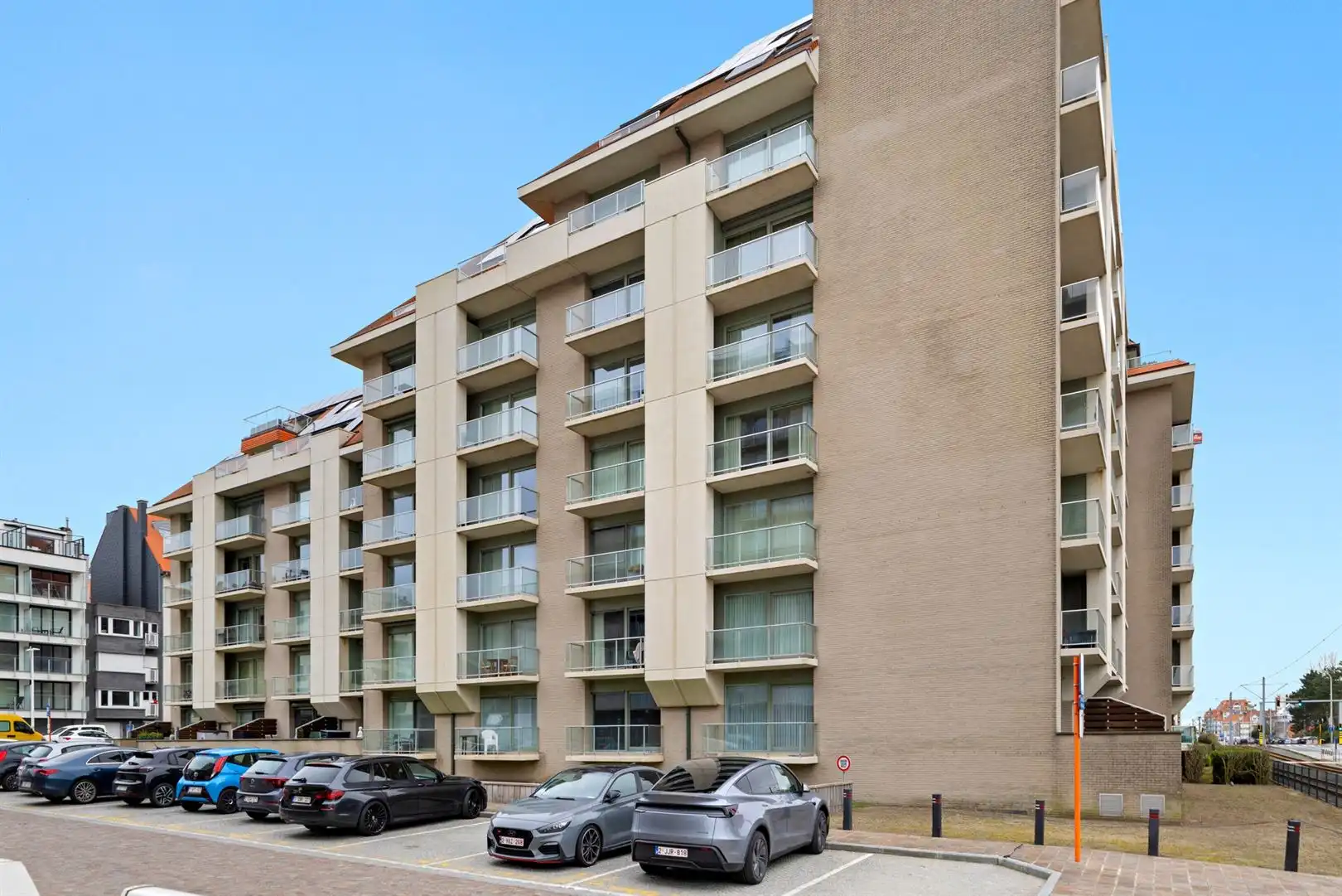 Bjzonder mooi afgewerkt appartement in topgebeouw foto 19