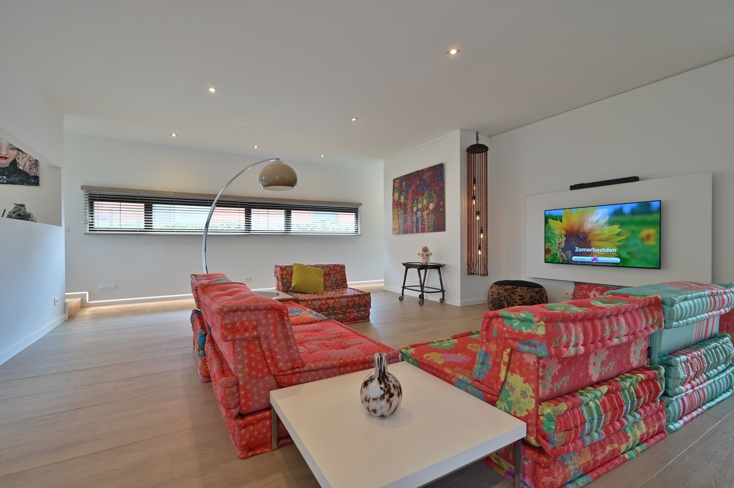 Moderne woning uit 2013 met 3 slaapkamers, 2 badkamers en buitenzwembad, gelegen in het mooie Meeswijk foto 9