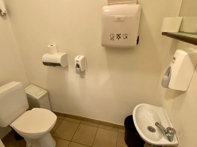 Gelijkvloerse handelsruimte van 110 vkm op een boogscheut van de Markt van Deinze foto 8