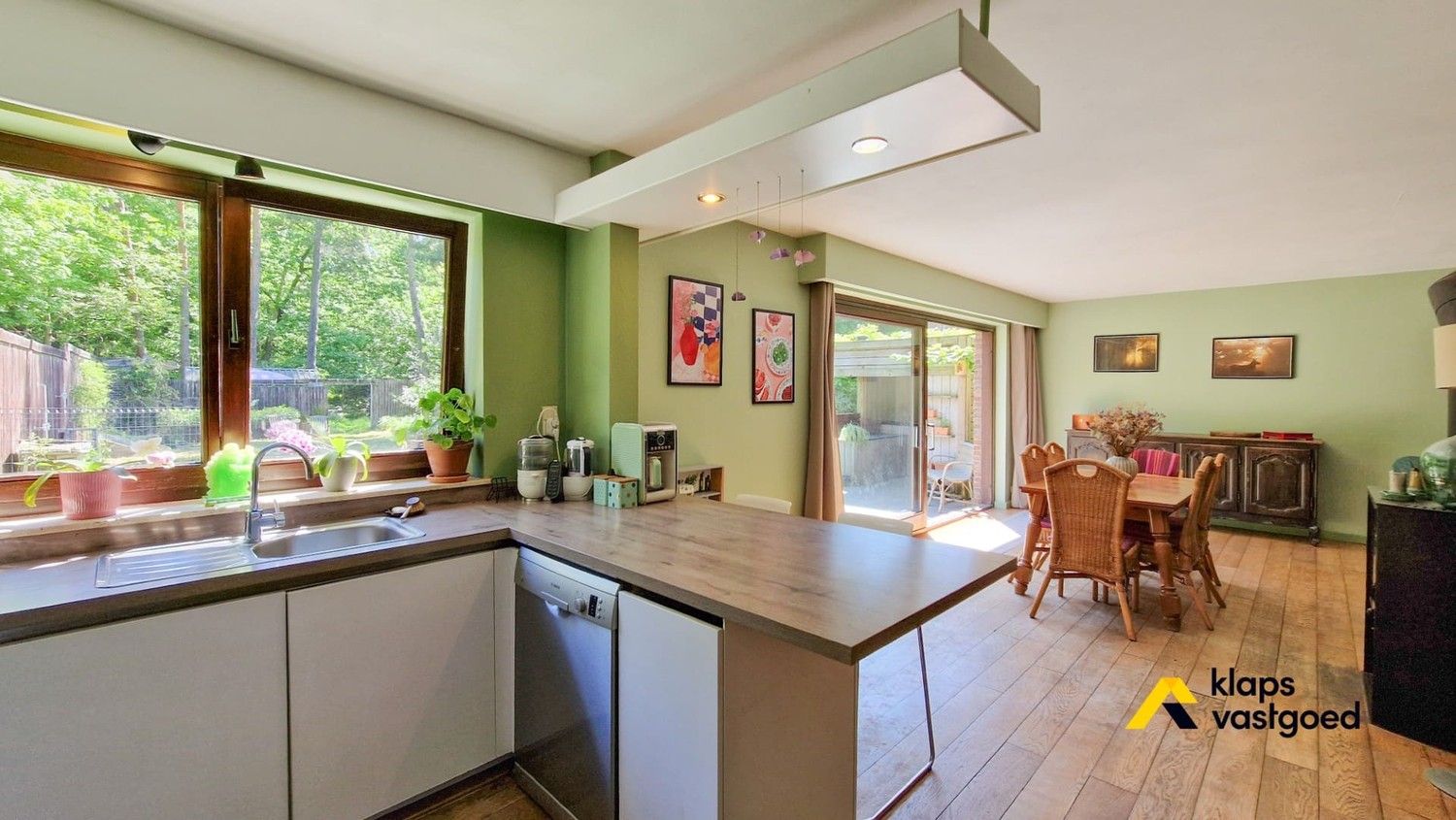 Woning met 3 slaapkamers op uniek perceel van ruim 26are foto 10