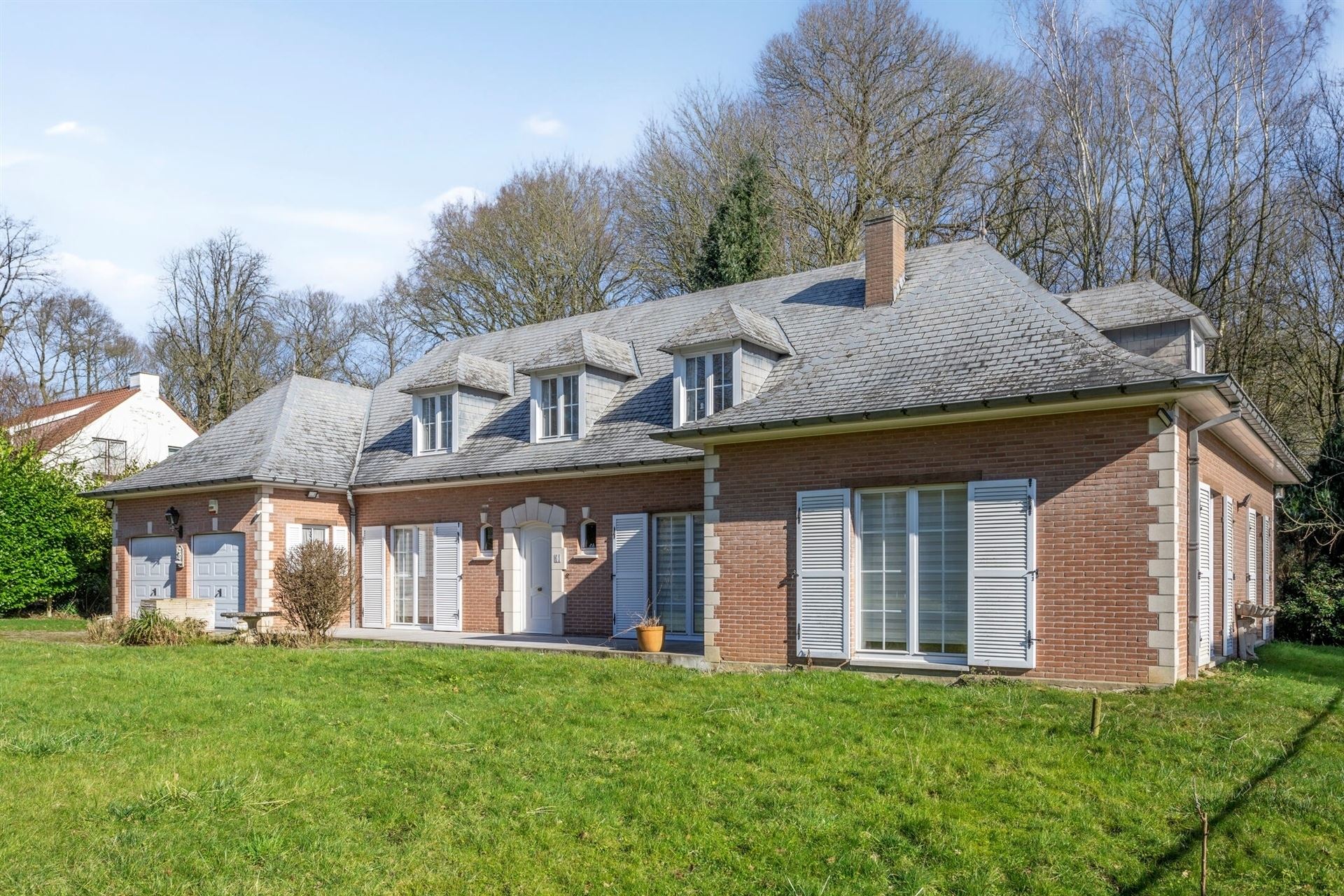 Hoofdfoto van de publicatie: Charmante villa op unieke locatie in de Marnix wijk