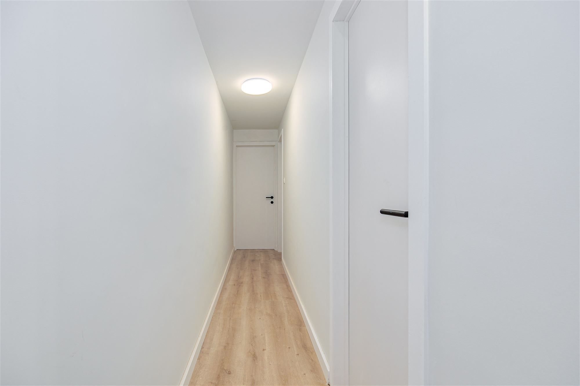 Gelijkvloers instapklaar appartement met tuin foto 8