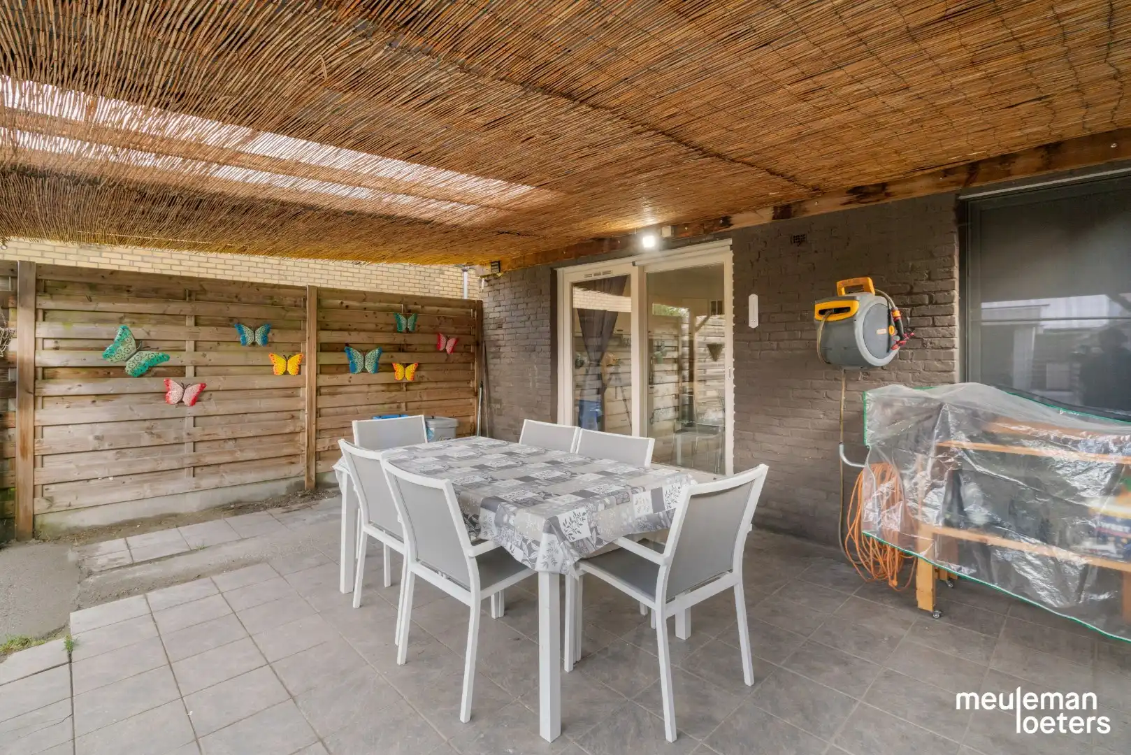 Gezinswoning met drie slaapkamers en inpandige garage  foto 17