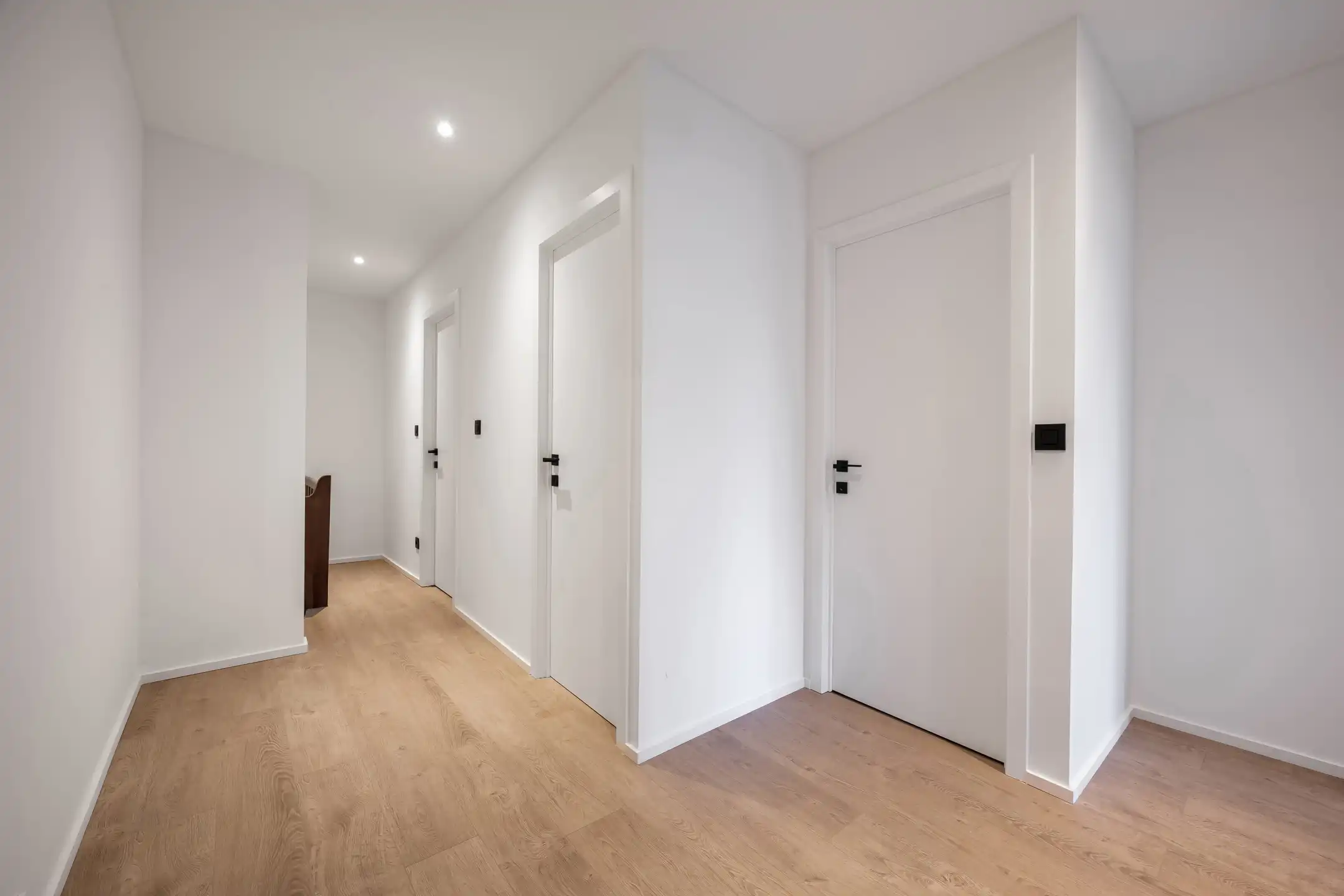 Volledig gerenoveerde woning in het hart van Wijnegem foto 18