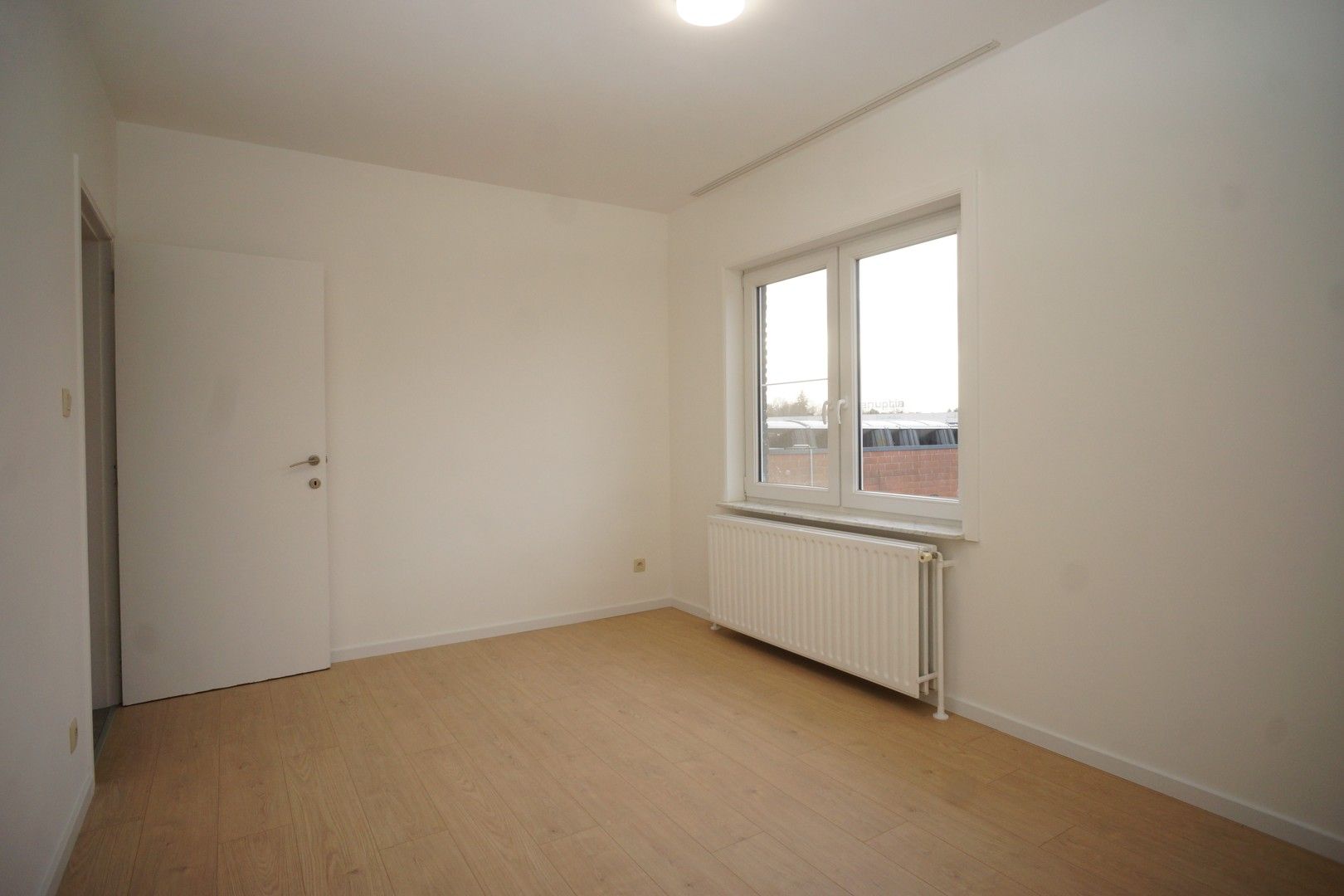 Gerenoveerd appartement met 3 slaapkamers foto 10