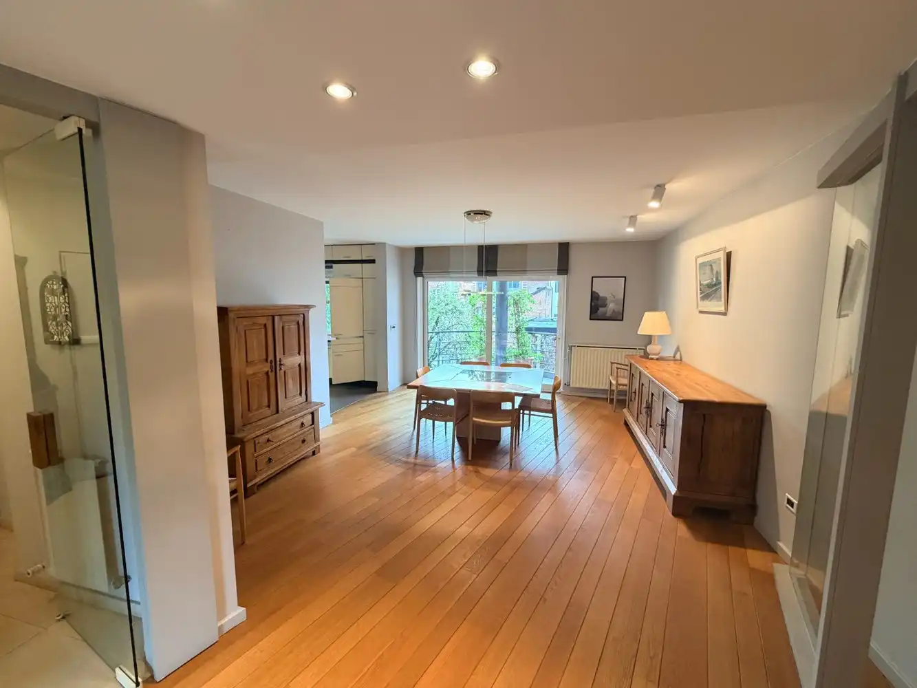 Bemeubeld 2-slaapkamerappartement van 150m² met 2 terrassen en zicht op de Dijle. foto 9