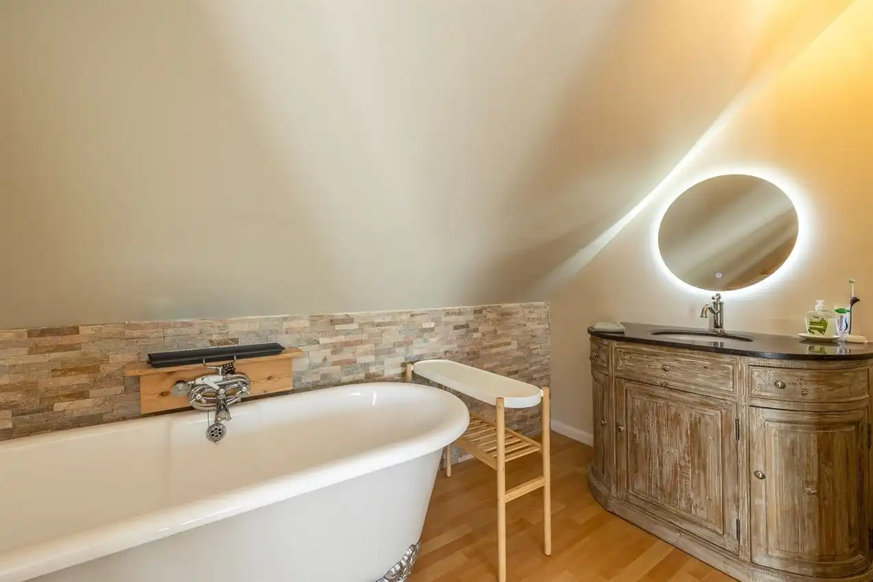 Moderne "Engelse charme, hedendaagse verfijning in oase van groen foto 29