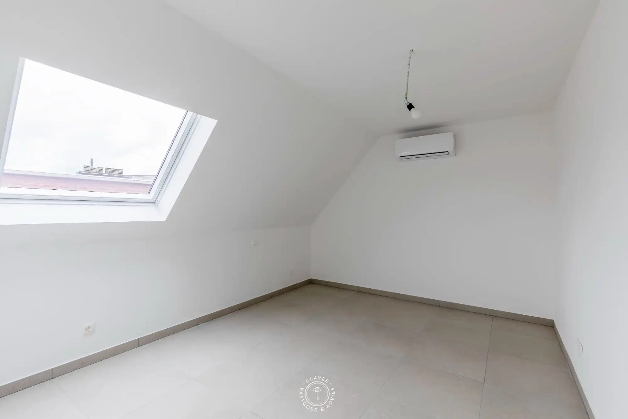 Prachtig appartement met lichtrijke ruimtes, twee slaapkamers en terras foto 7