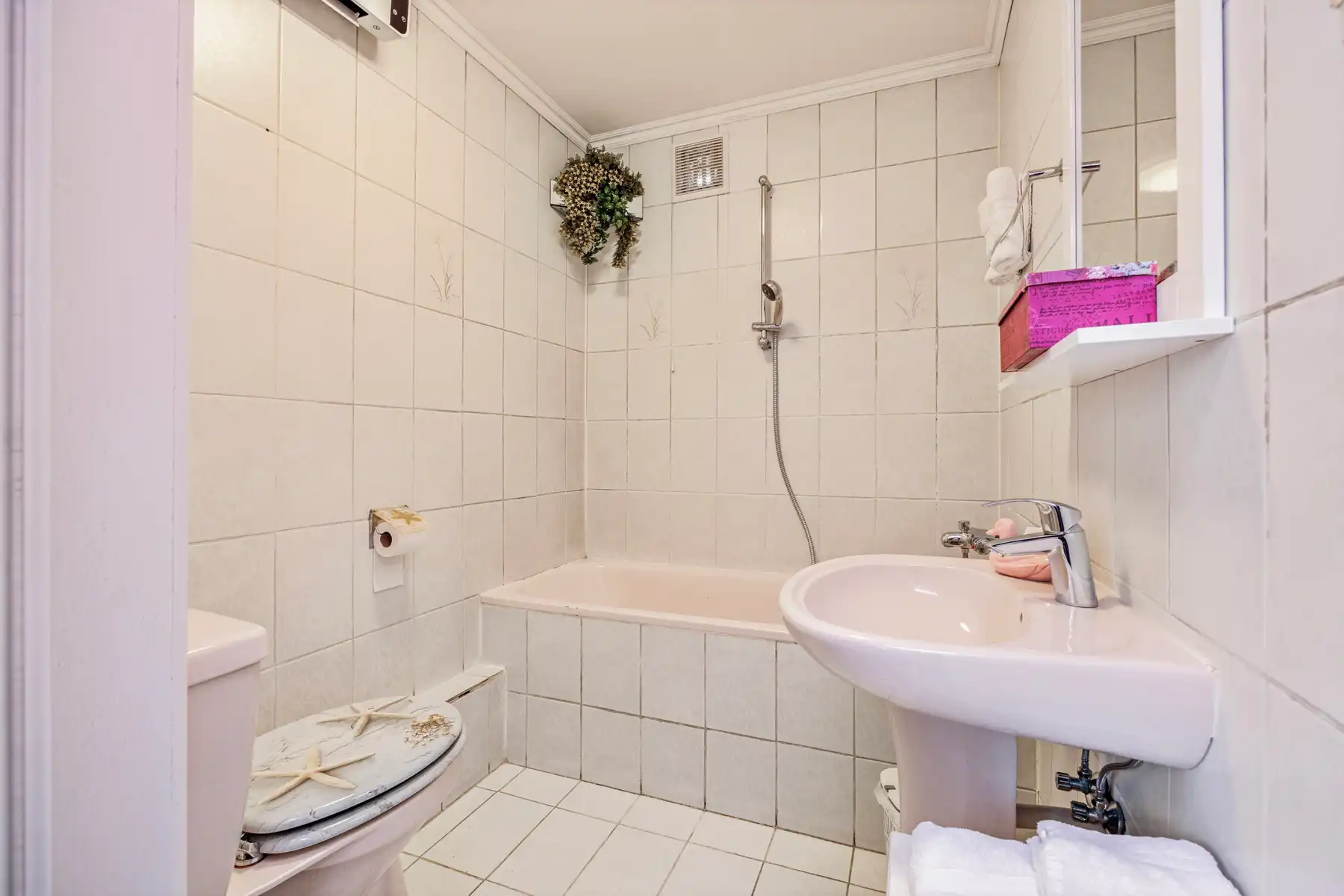 WONING MET 9 KAMERS en 9 BADKAMERS foto 18