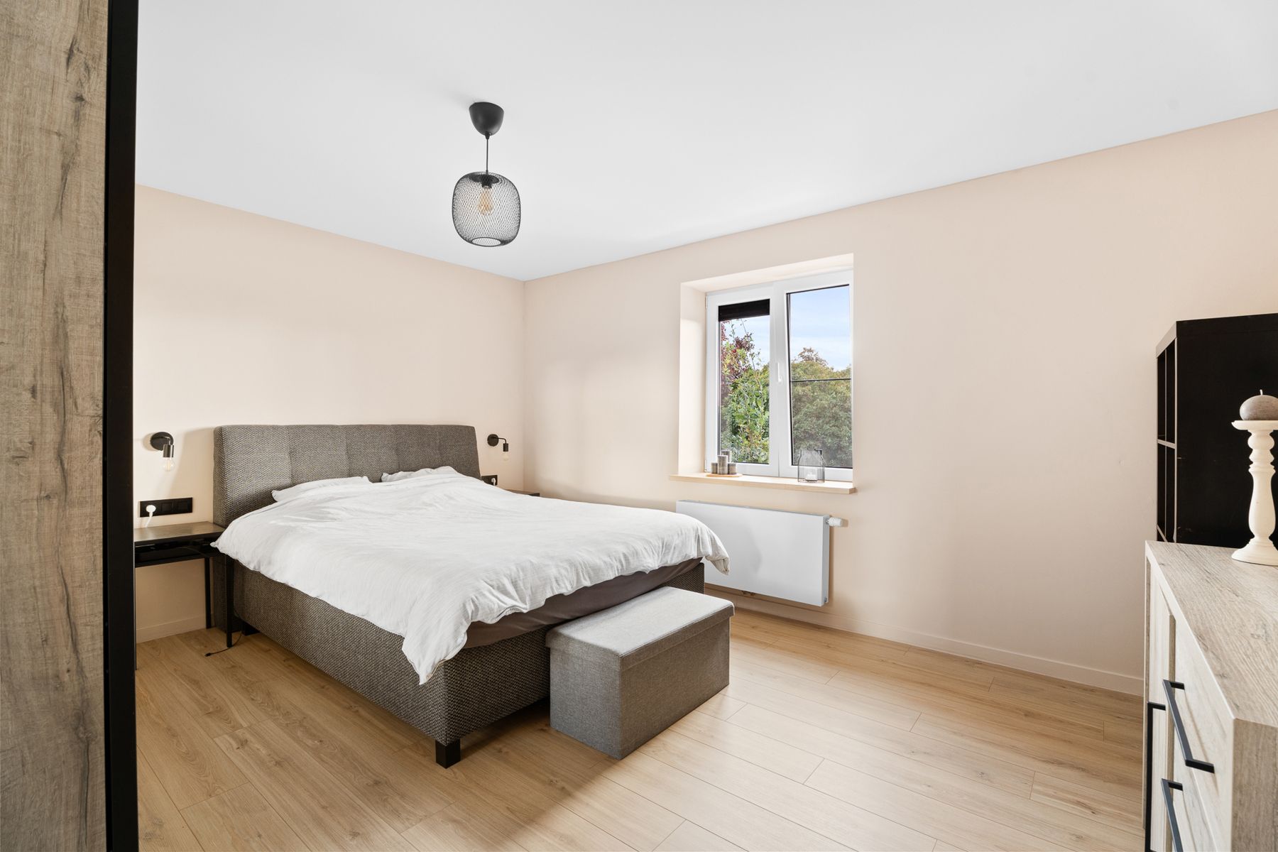 Hoogwaardig gerenoveerde woning met doordacht wooncomfort! foto 7