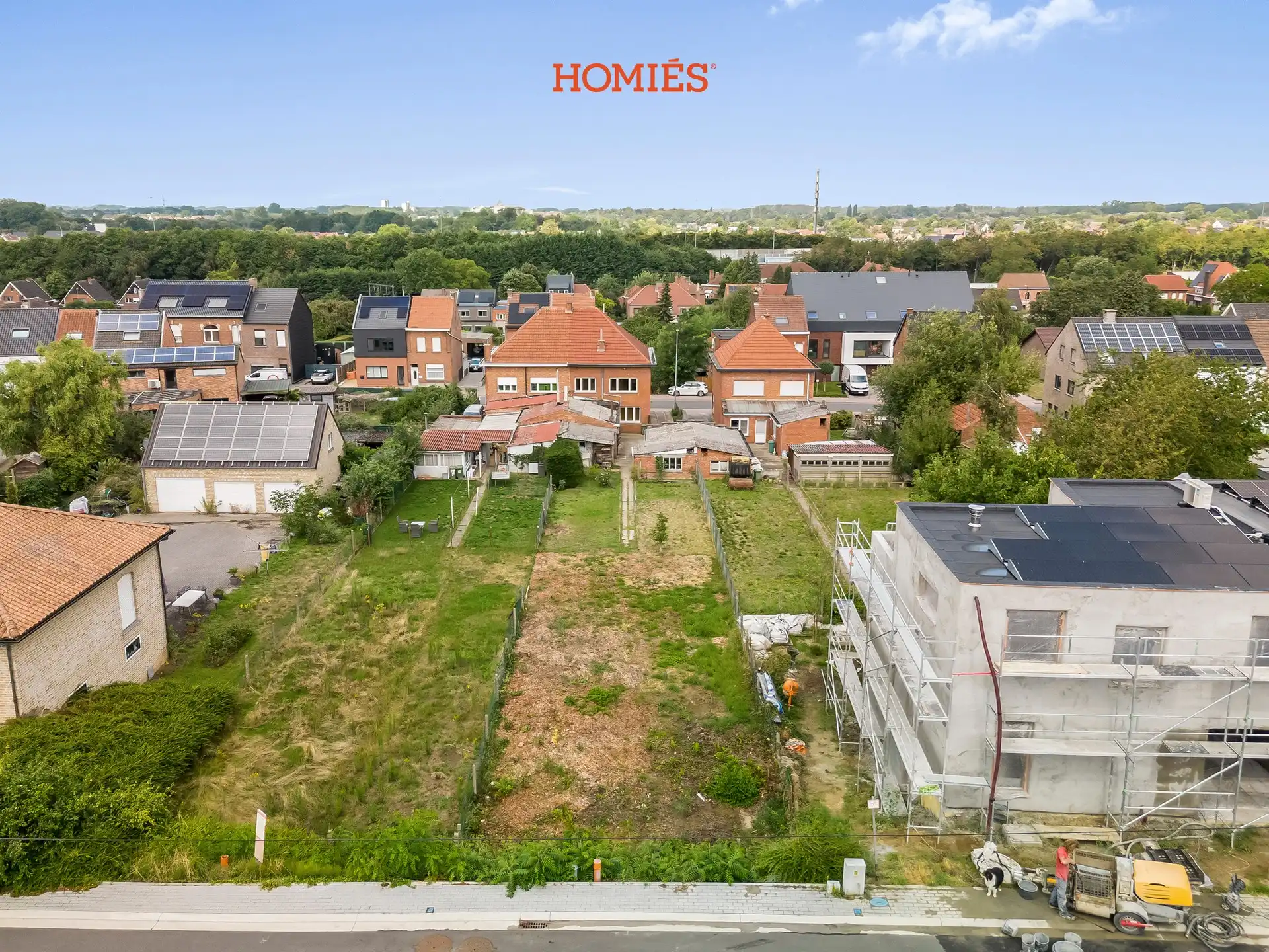 Bouwgrond in verkeersluwe straat foto 4