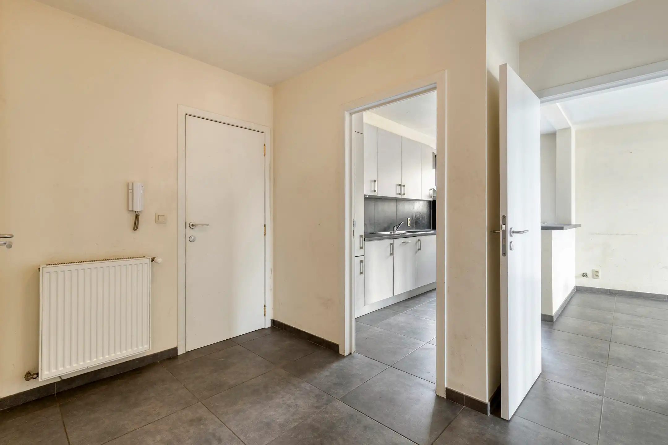 Instapklaar 2 slaapkamerappartement met open zicht! foto 5