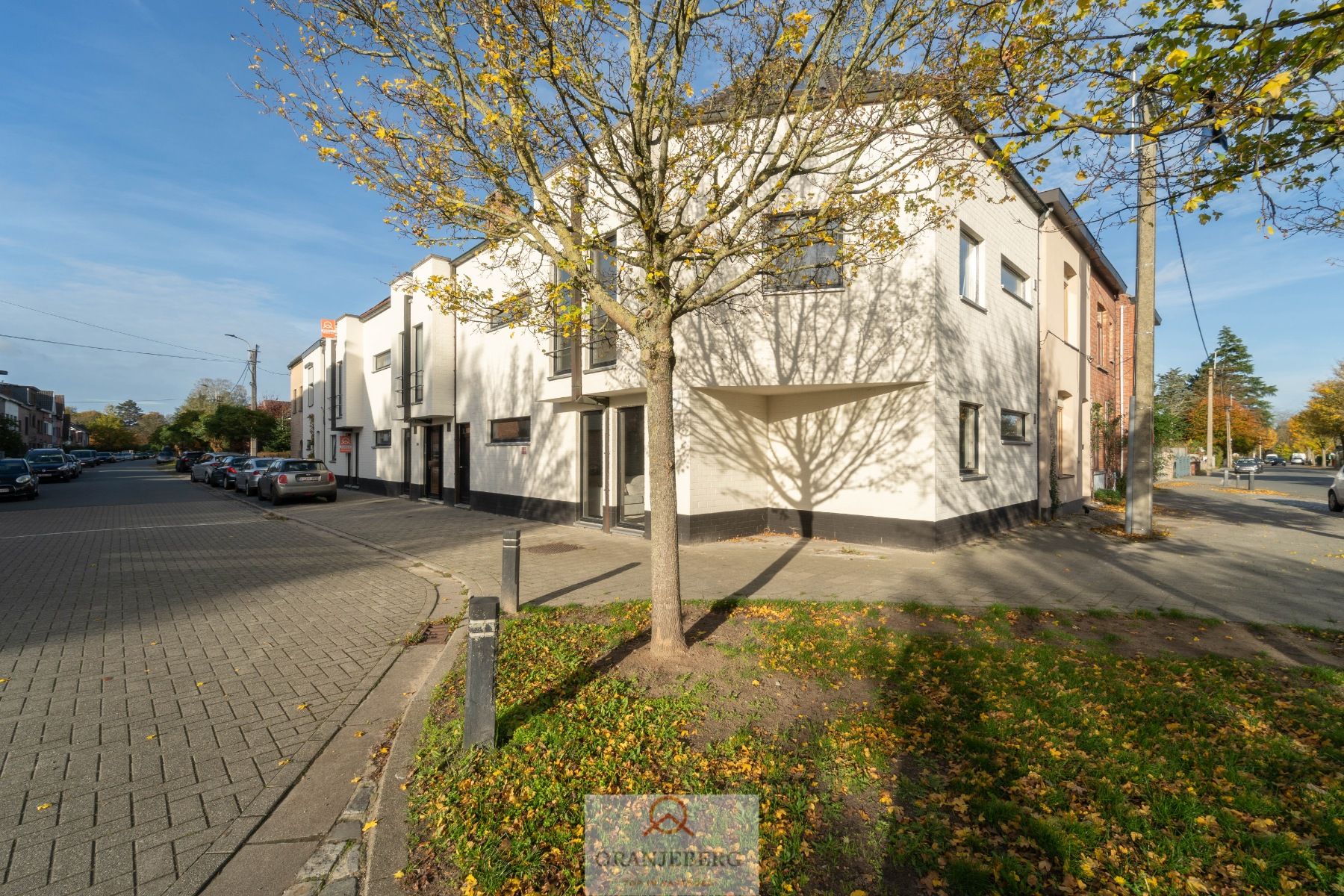 Lichtrijke studio met terras Sint-Amandsberg! foto 21