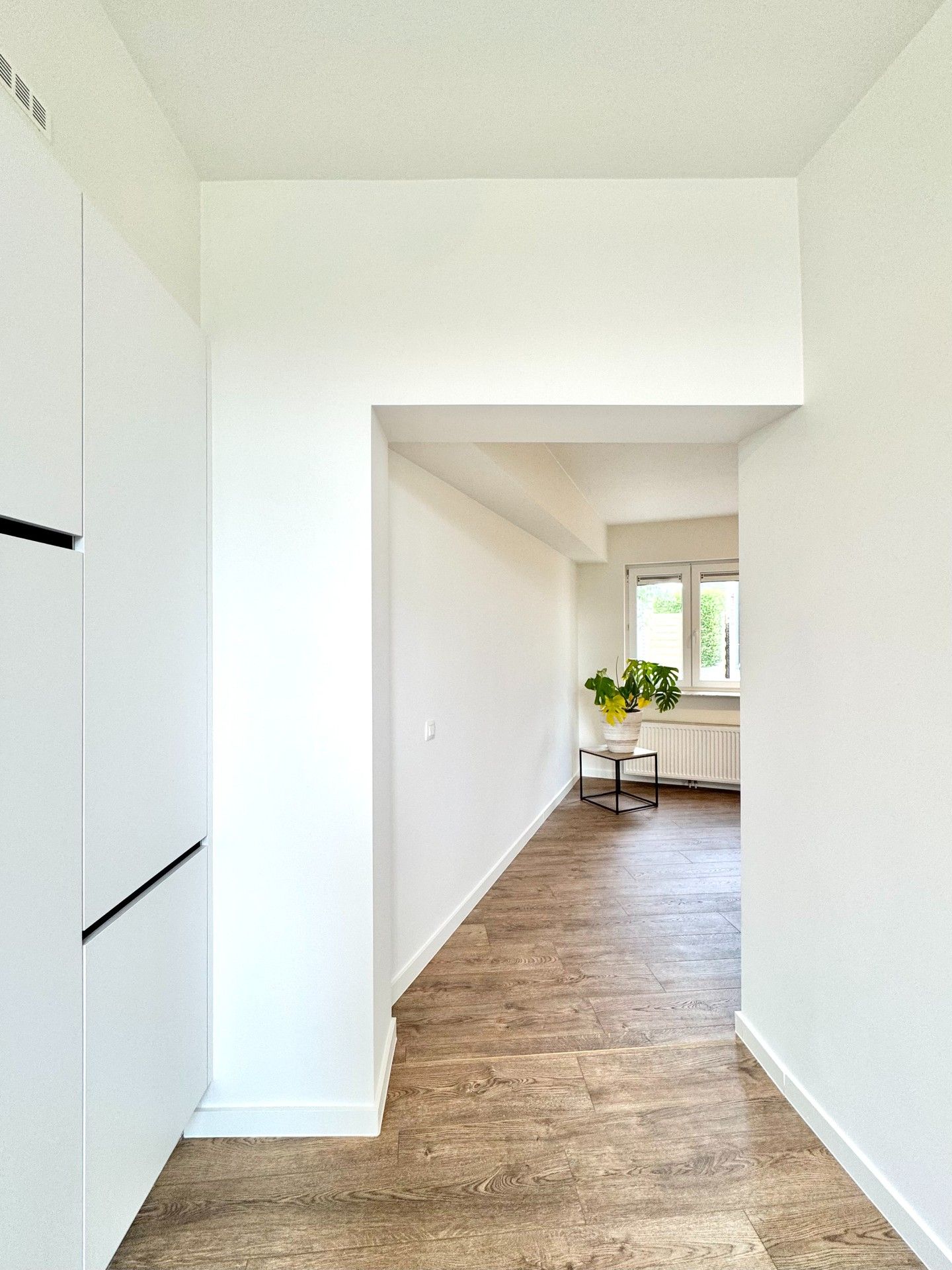 GERENOVEERDE WONING MET 3 SLPKS, TERRAS EN PARKING foto 12