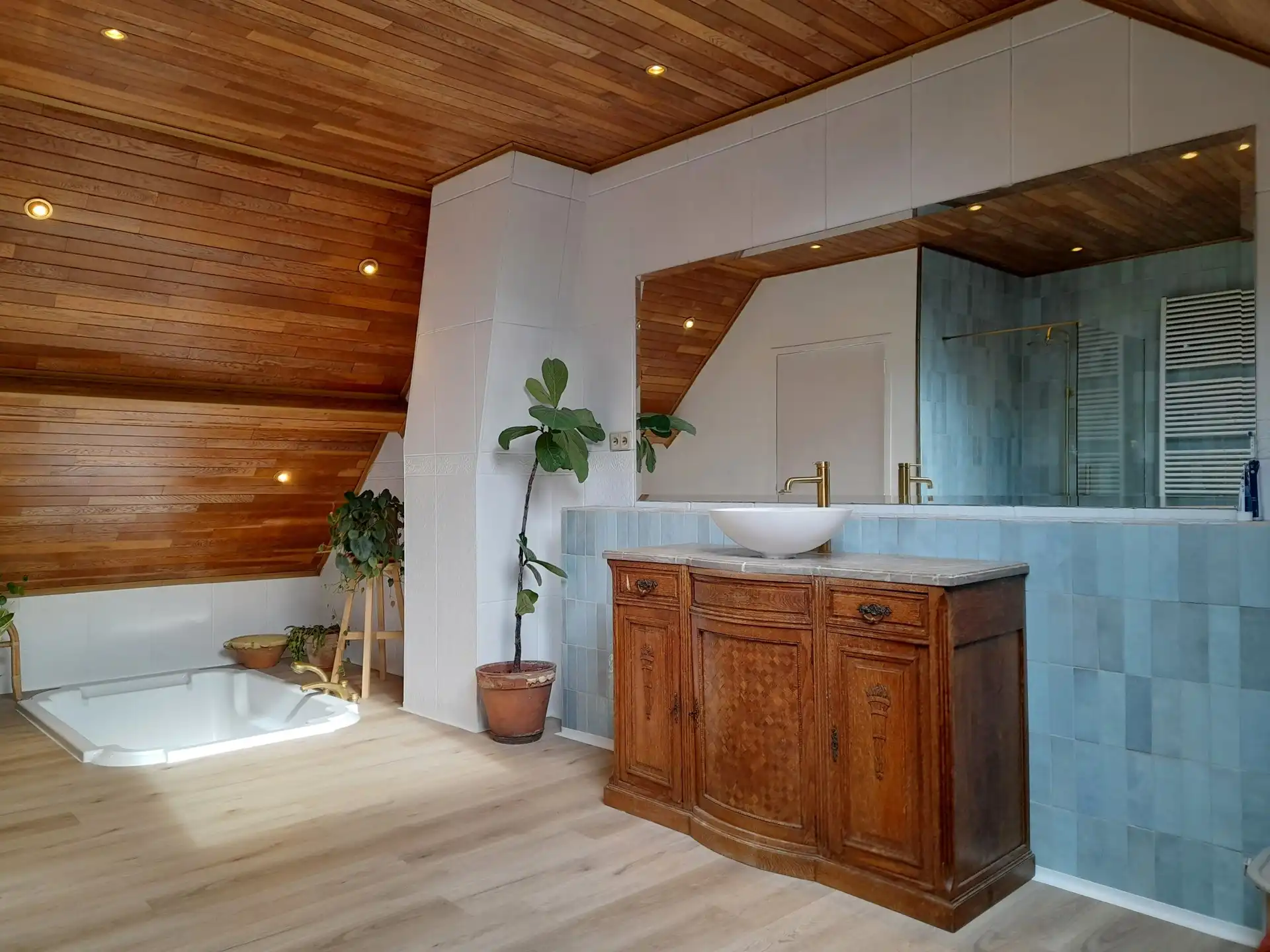 Langgevelhoeve met grote schuur, bakhuis en verwarmd zwembad foto 21