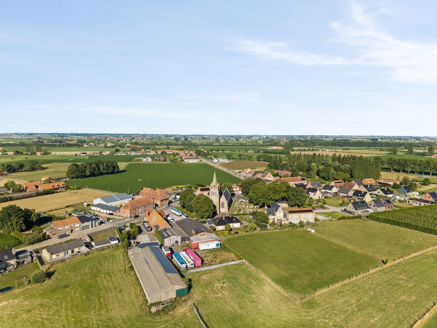 RUIME WONING MET CHARMANTE VOORGEVEL IN HET RUSTIGE ZUIDSCHOTE (IEPER) foto 4