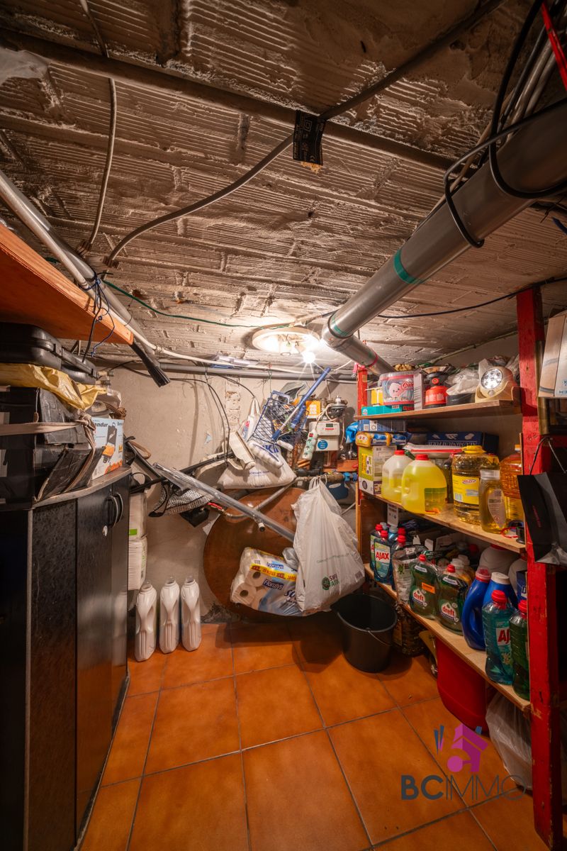 Instapklare halfopen woning met een mooie veranda in een rustige buurt foto 17