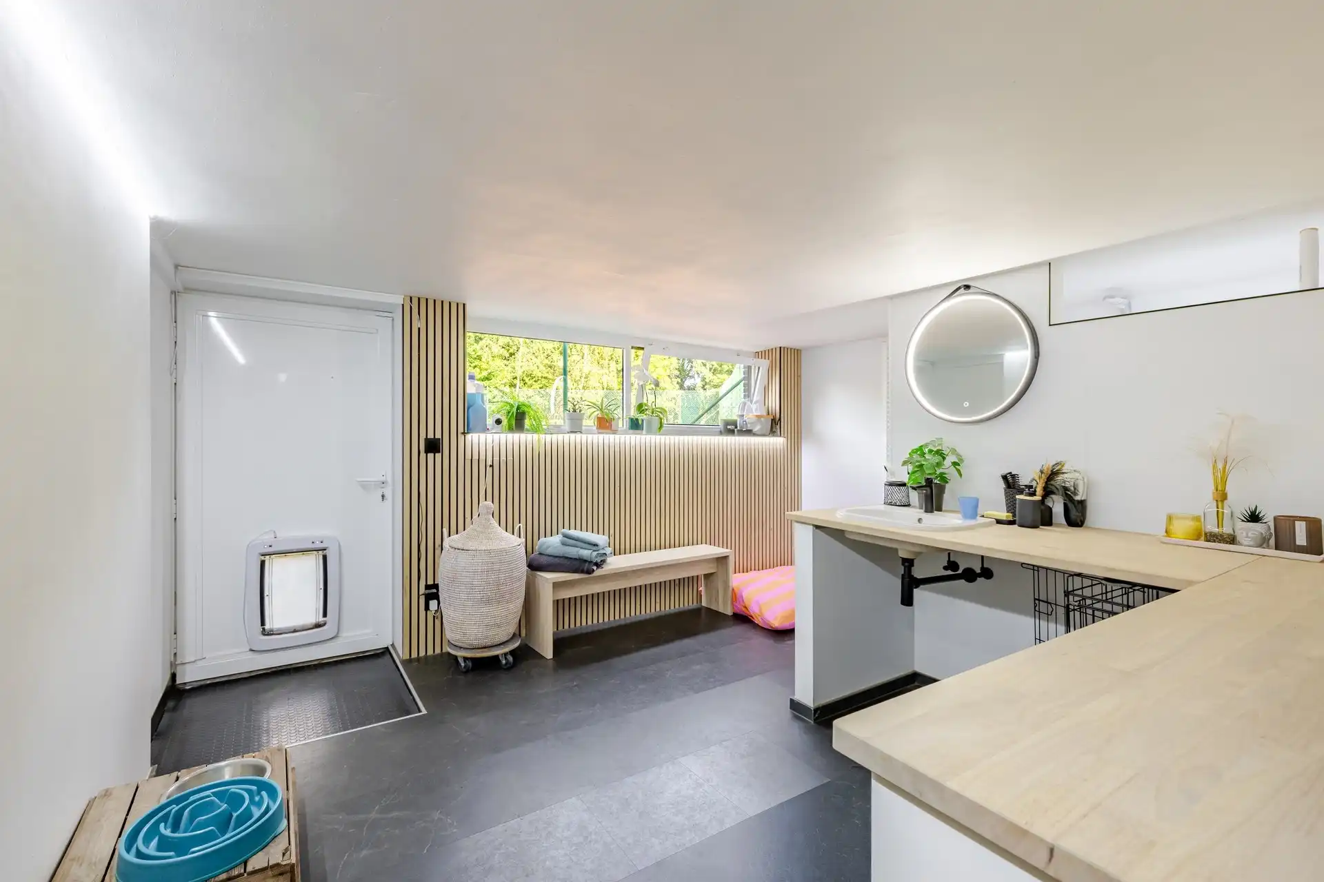 Exclusieve woning met 5 slaapkamers, tennisplein, poolhouse en ruime tuin foto 34