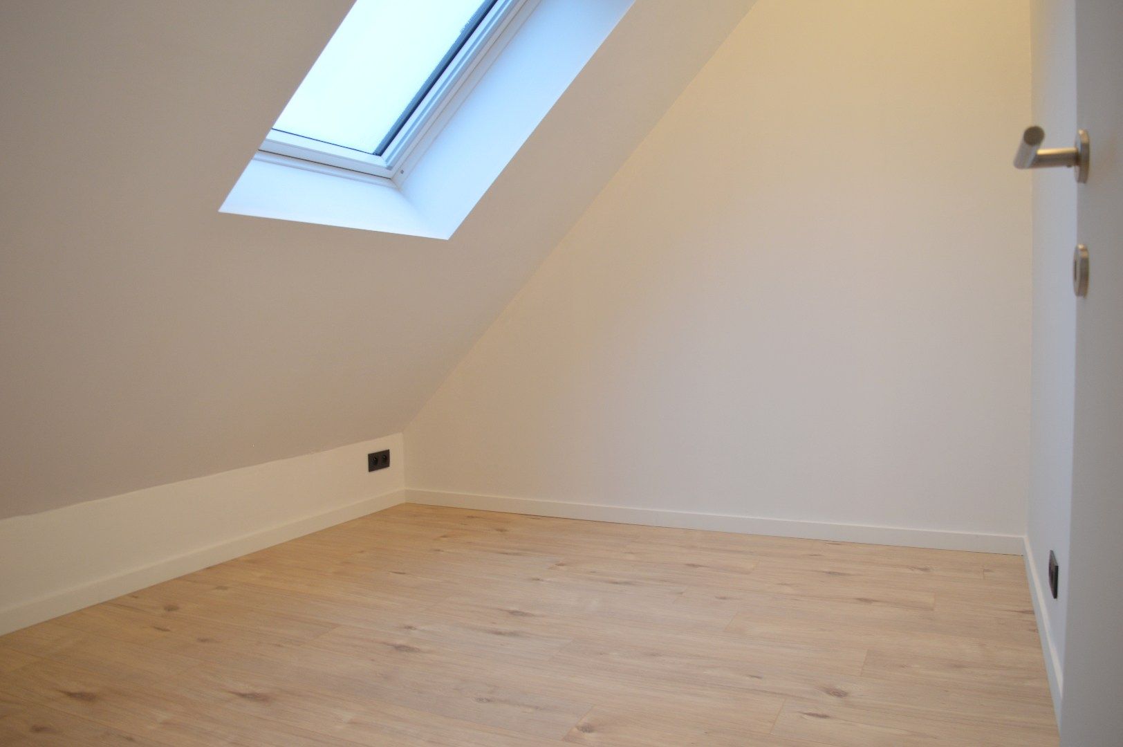 Gerenoveerde woning met tuin, garage en 3 slaapkamers in Bellegem foto 8