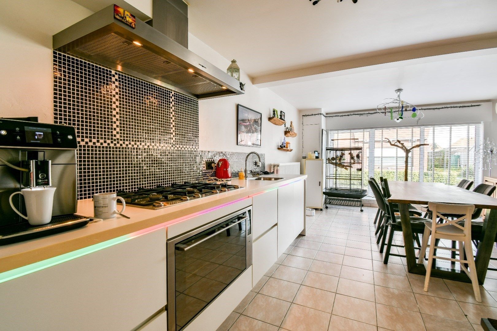 Gezellige woning met garage in het hart van Torhout! foto 8