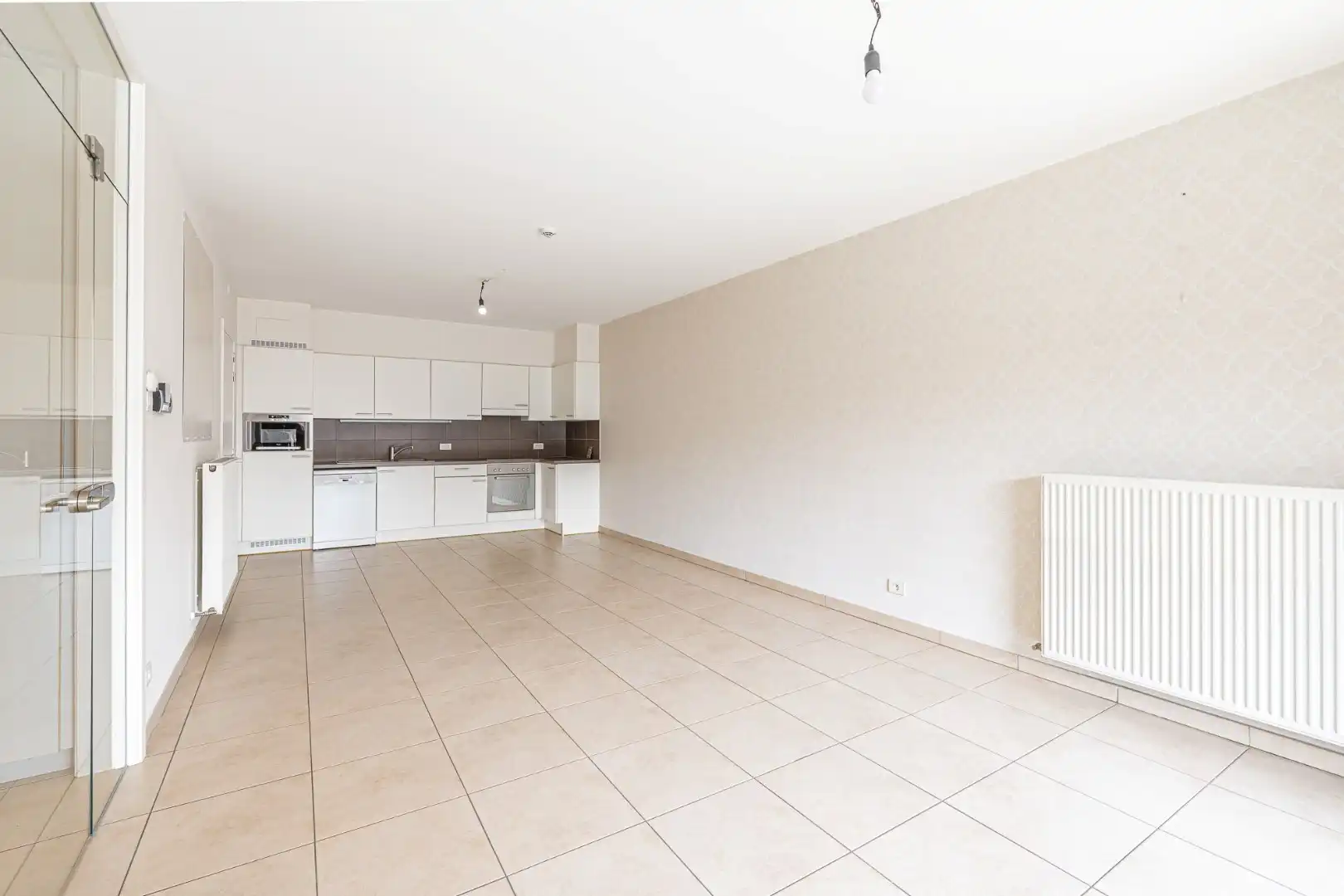 Instapklaar appartement met 2 slaapkamers, garage, berging en zonneterras in Dadizele foto 5