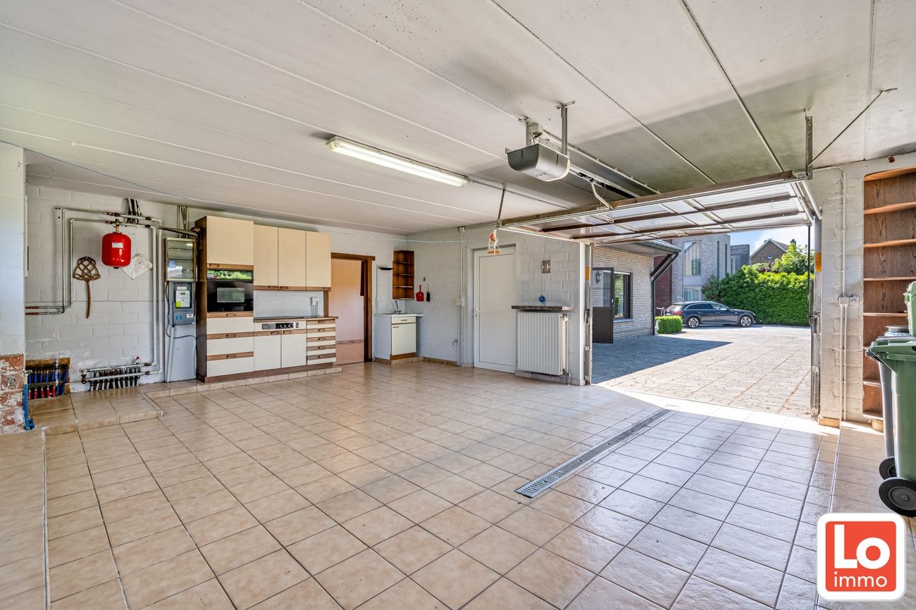 Mooie grote villa met 3 à 4 slaapkamers op een totaal van 1120m² foto 10