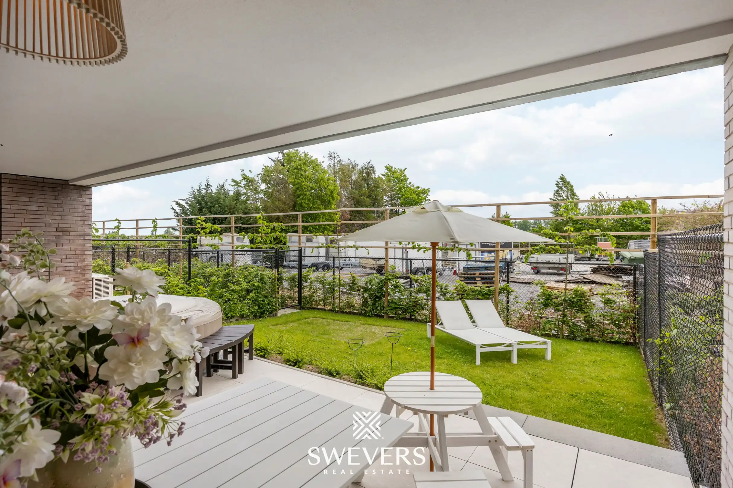 Nieuwbouwappartement met ruim terras, privétuin en ondergrondse staanplaats foto 17