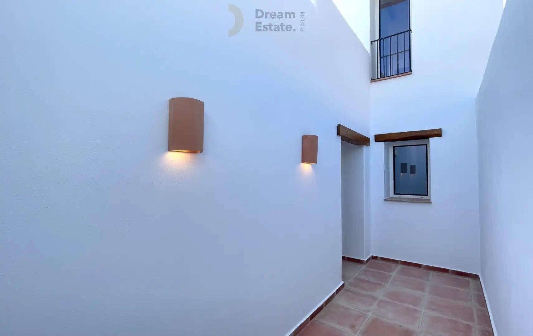 Luxe Ibiza-Style Villa met Panoramisch Bergzicht foto 38